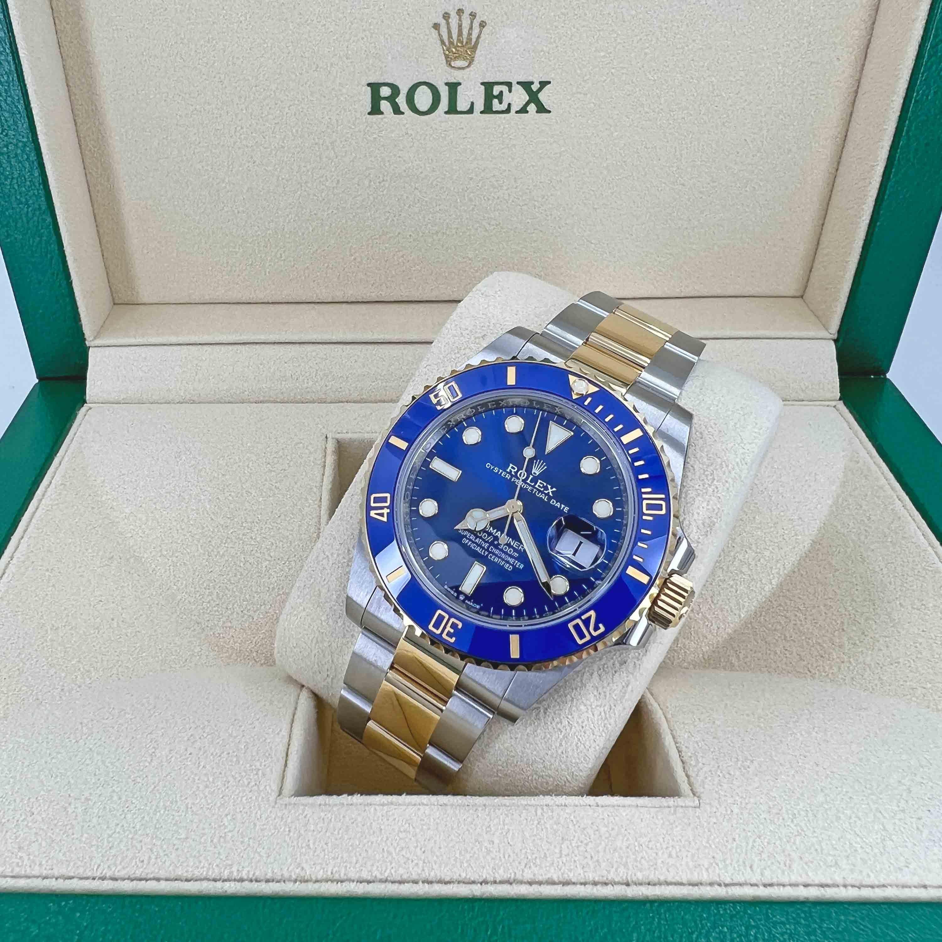 Montre Submariner Date Rolex, 18 carats YG/SS, cadran bleu, réf. 126613LB, non portée, 2022 Neuf - En vente à New York, NY