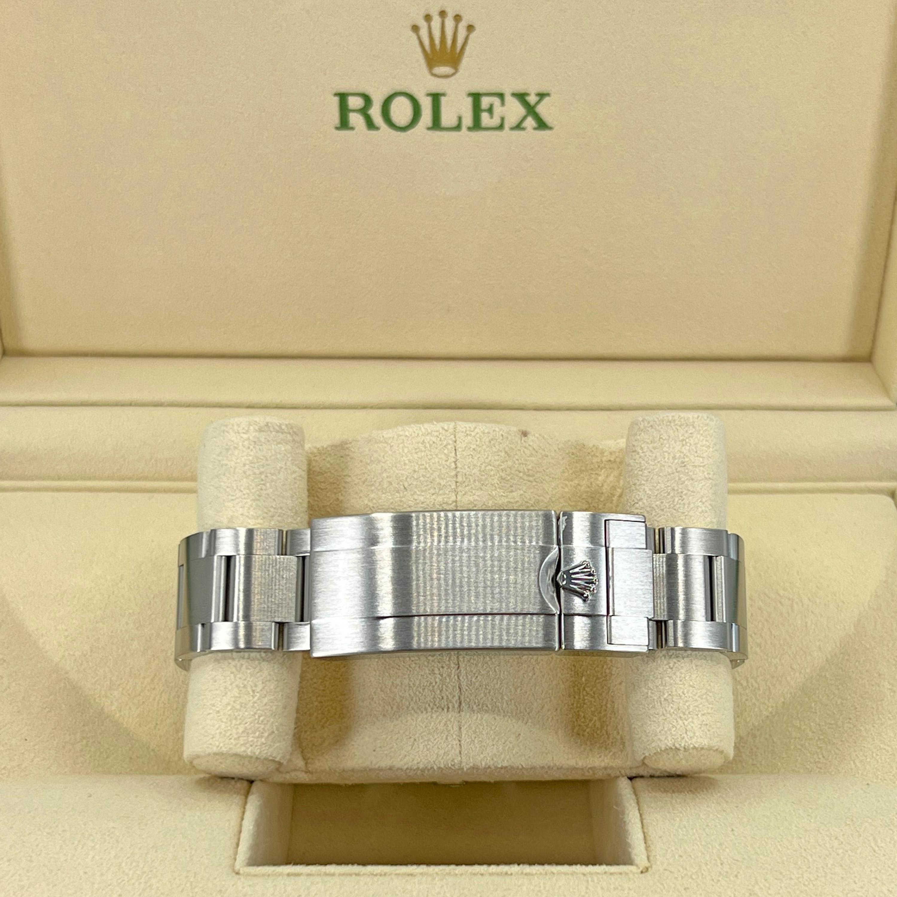 Montre Rolex Submariner Date, 2022, 126610LN, non portée, complète en vente 3