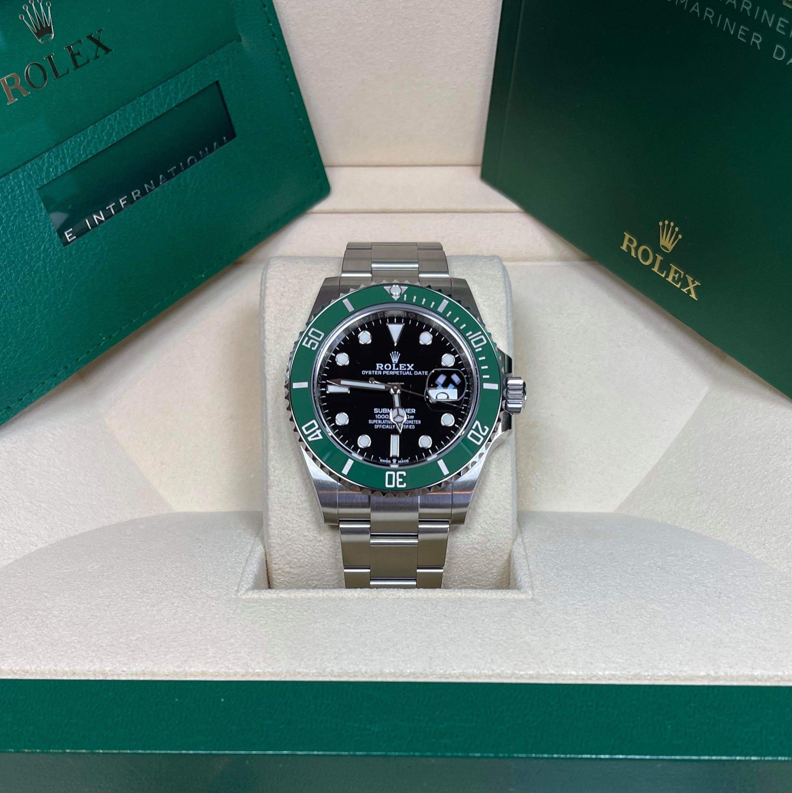 Rolex Steel Submariner Date Watch - The Starbucks / Kermit- Green Bezel - Black Dial - 2020 Release

41 mm Oystersteel case, screw-down crown with triplock triple waterproofness system, unidirectional rotatable bezel with green Cerachrom insert and