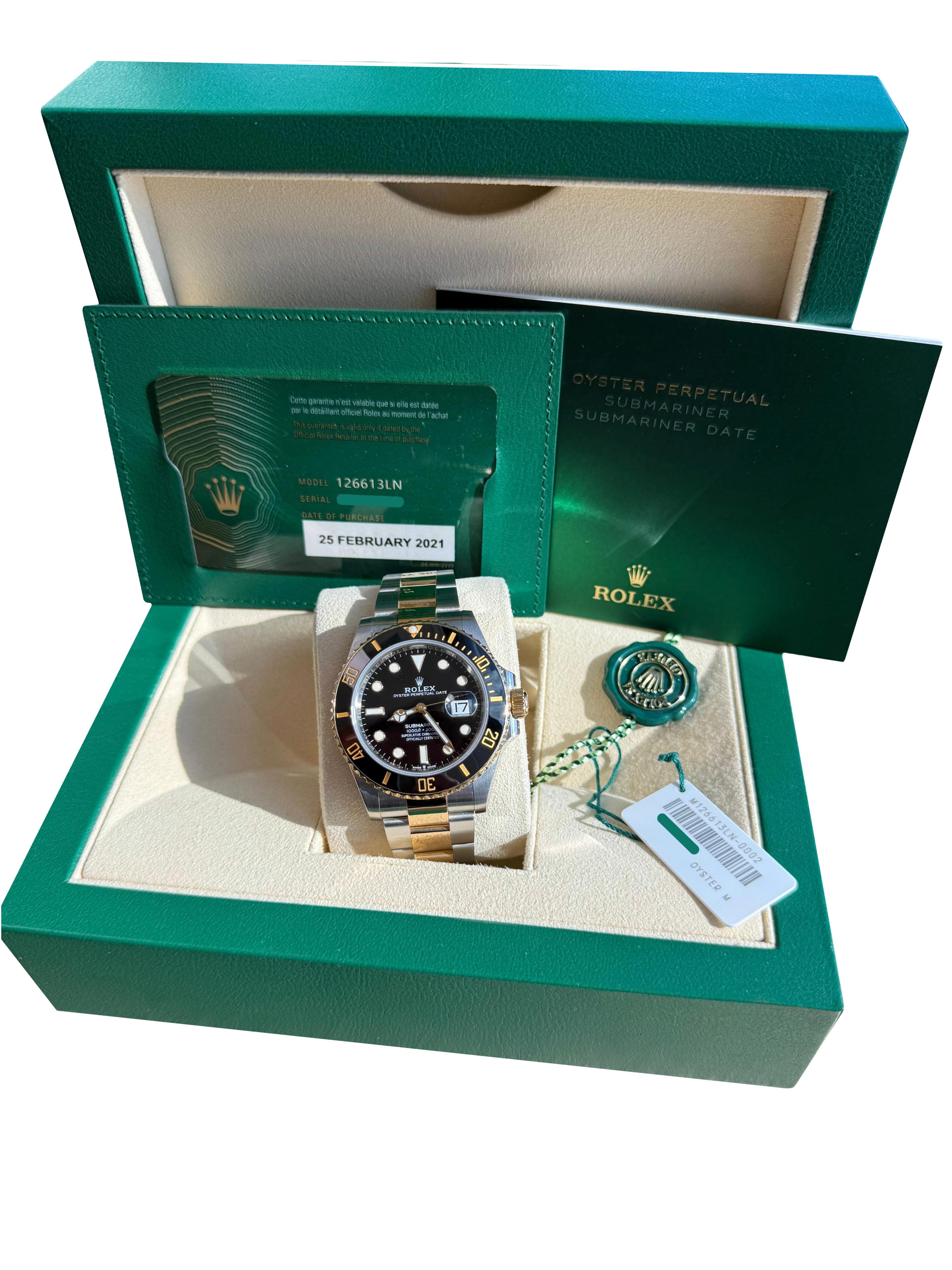 Rolex Submariner Date 41mm Zwei-Ton 18K Gold Stahl Keramik Lünette Uhr 126613LN im Zustand „Gut“ im Angebot in Aventura, FL