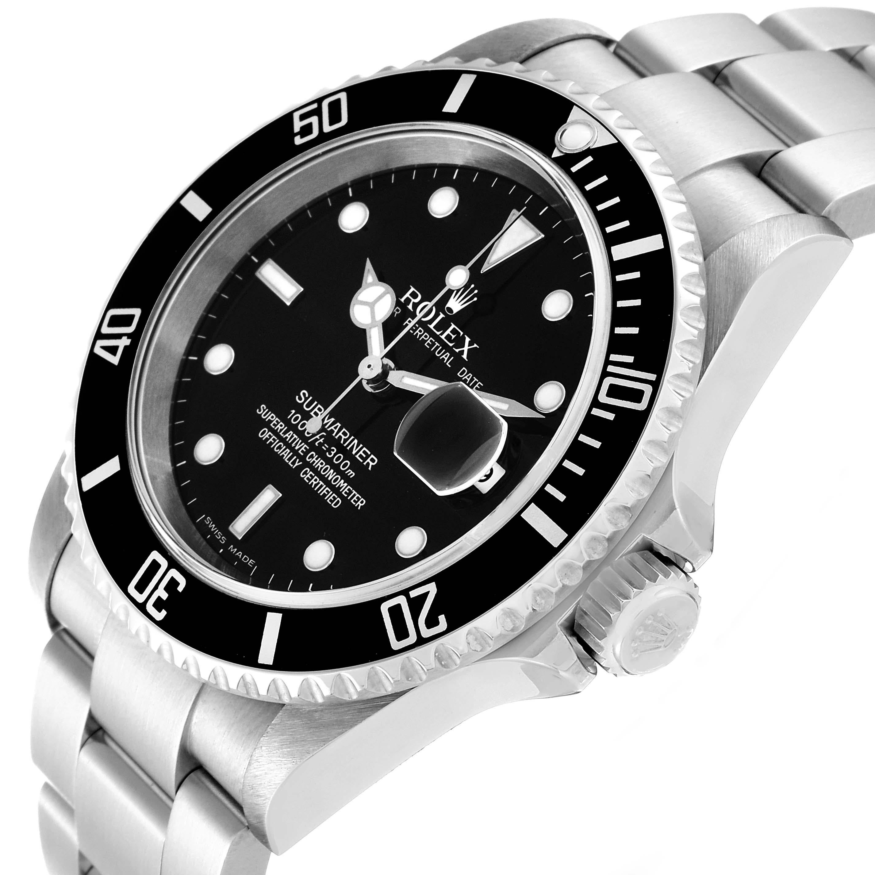 Montre Rolex Submariner Date en acier à cadran noir pour hommes 16610 Boîte à documents en vente 1