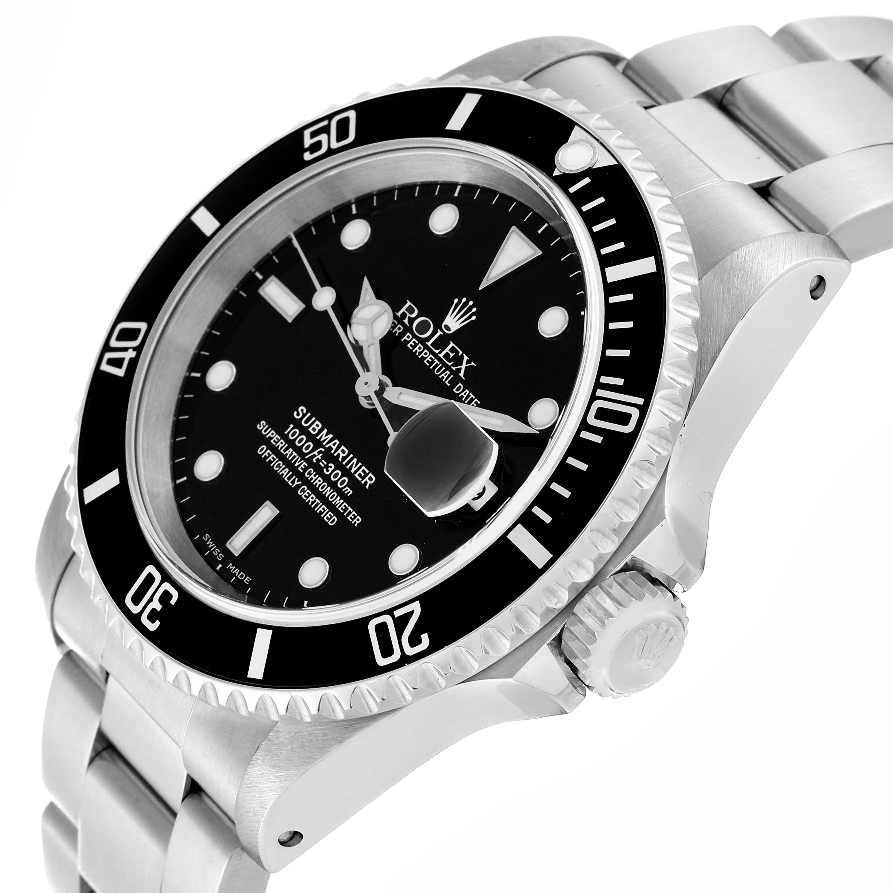 Montre Rolex Submariner Date en acier à cadran noir pour hommes 16610 Boîte à documents 4