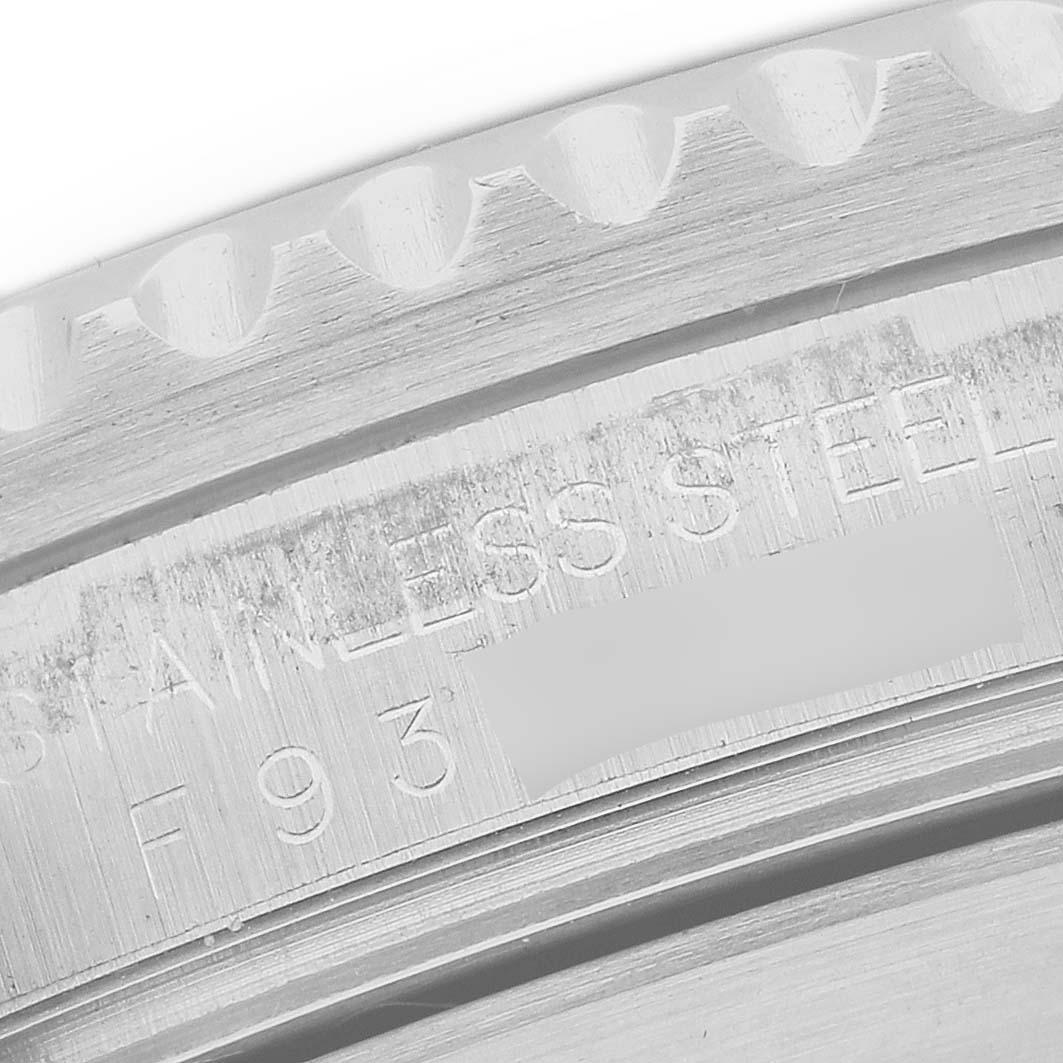 Rolex Submariner Date Stahl-Herrenuhr 16610 mit schwarzem Zifferblatt im Zustand „Hervorragend“ in Atlanta, GA