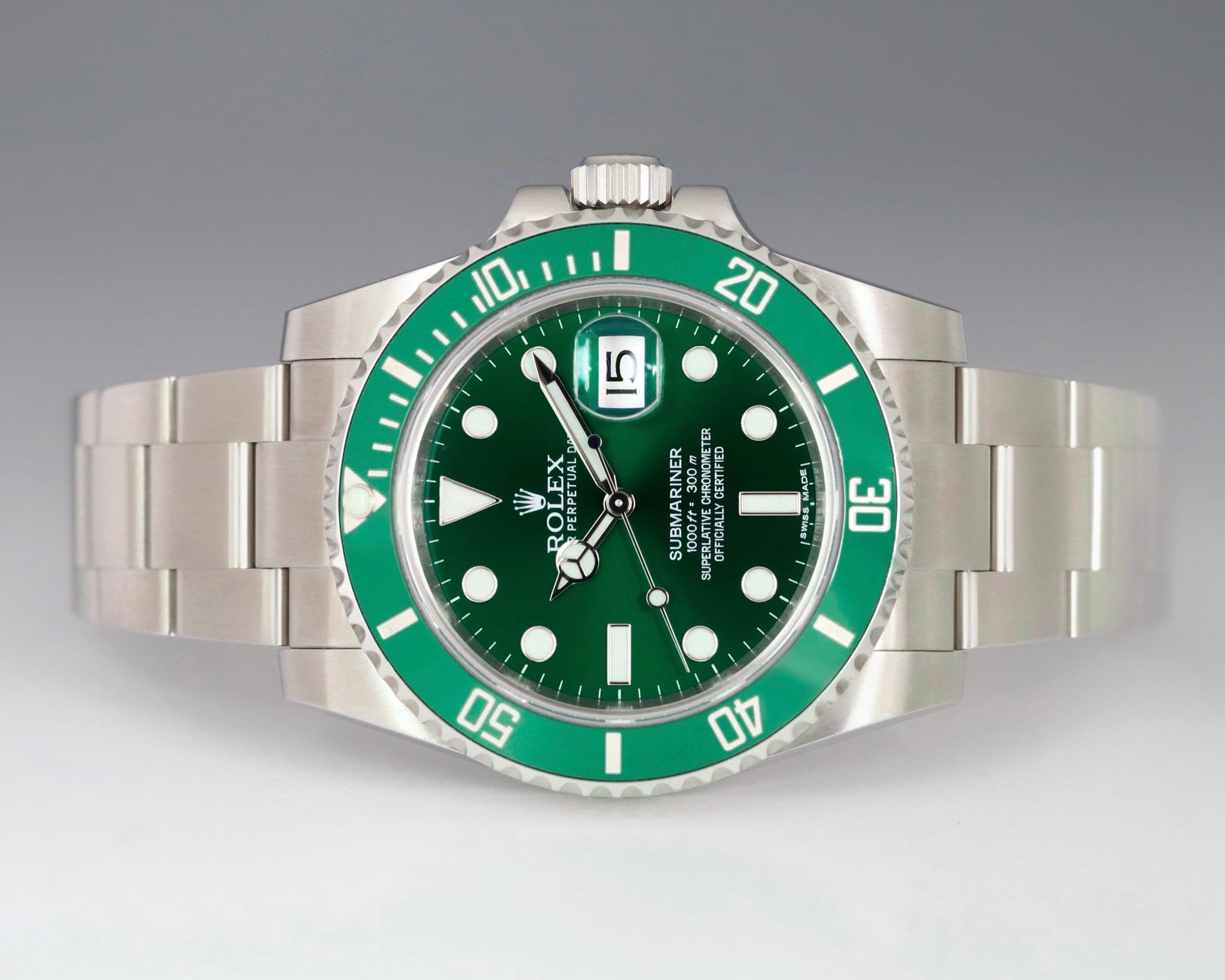 UnwornWatches est fier de présenter la Cette emblématique Rolex Submariner Date allie une élégance intemporelle à des performances robustes. Doté d'un boîtier Oyster de 40 mm, cet étonnant garde-temps est réalisé en or jaune 18 carats et en acier