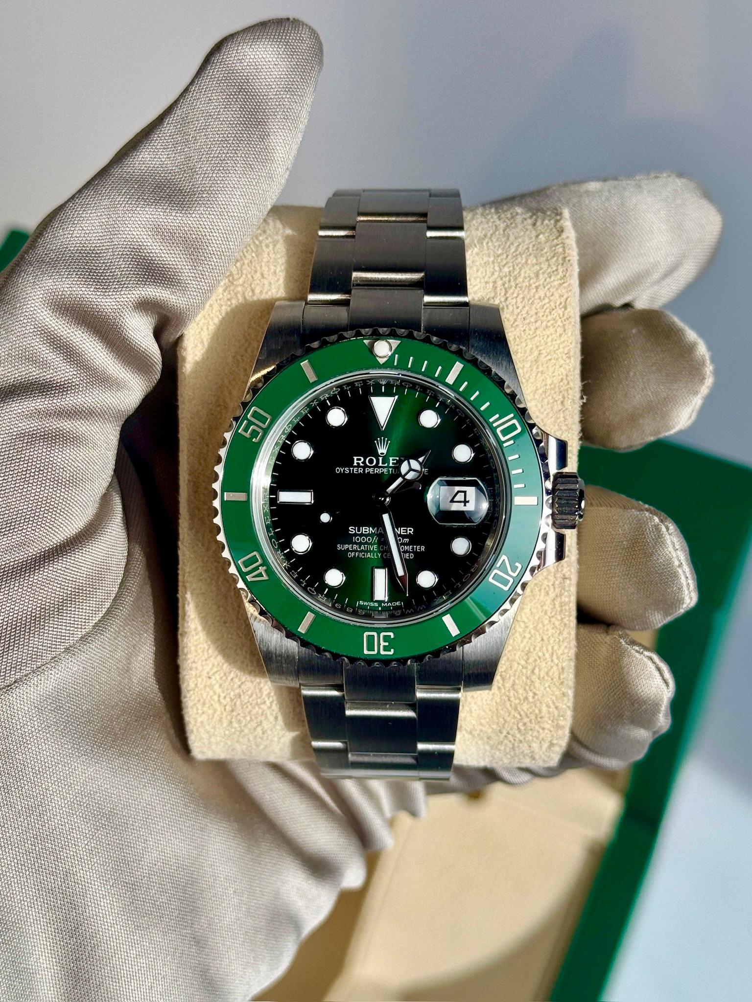 Rolex Submariner Date Hulk 40mm avec cadran vert Oyster SS Style : 116610LV 1