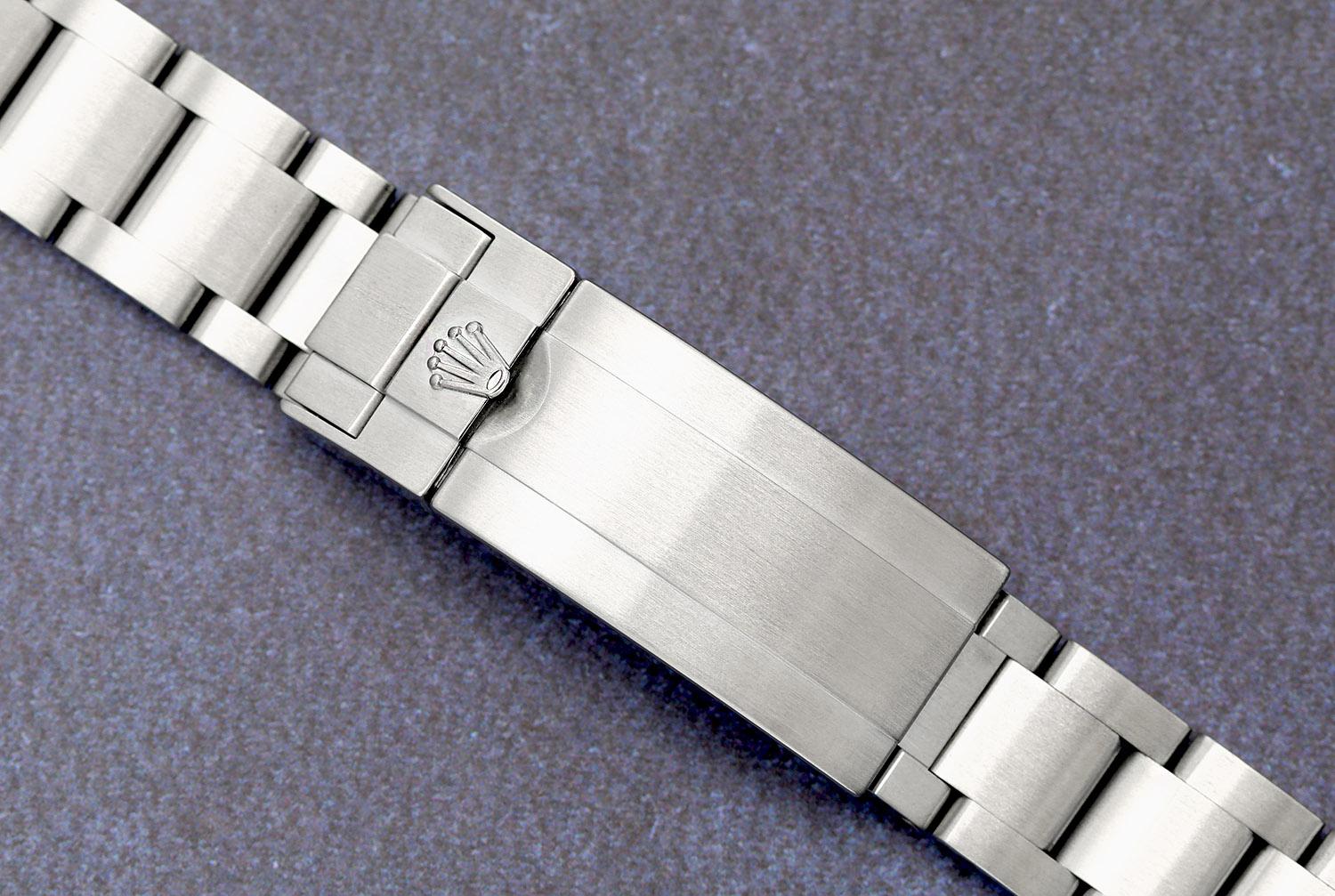 Rolex Submariner Date Saphir/Diamant Edelstahl-Uhr Blaues Zifferblatt im Zustand „Hervorragend“ im Angebot in New York, NY