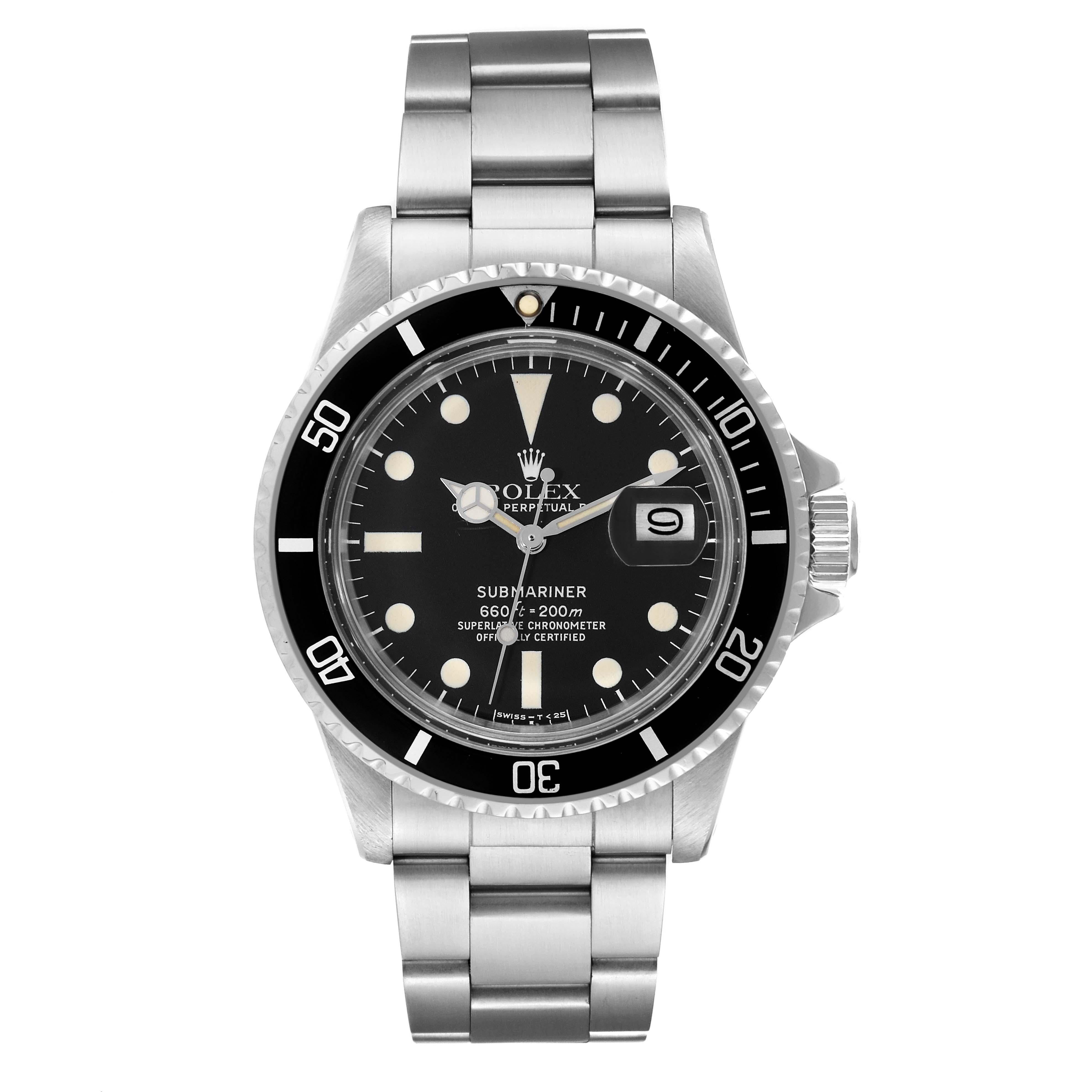 Rolex Submariner Date Steel Black Dial Mens Vintage Watch 1680. Mouvement automatique à remontage automatique, officiellement certifié chronomètre. Boîtier en acier inoxydable de 40 mm de diamètre. Acier inoxydable avec la lunette tournante