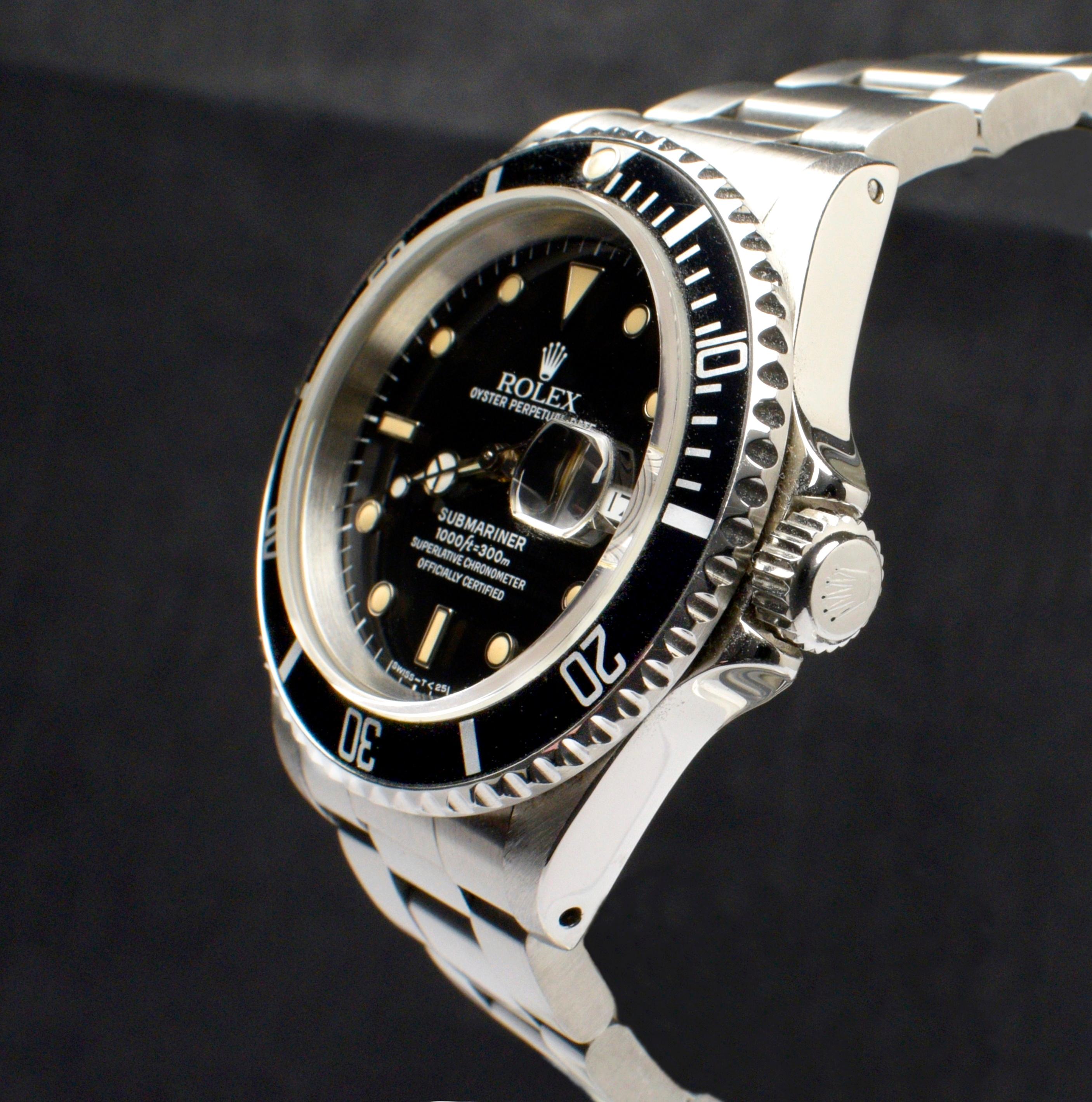  Montre automatique Rolex Submariner en acier couleur crème avec cadran brillant 16610, 1990 Unisexe 