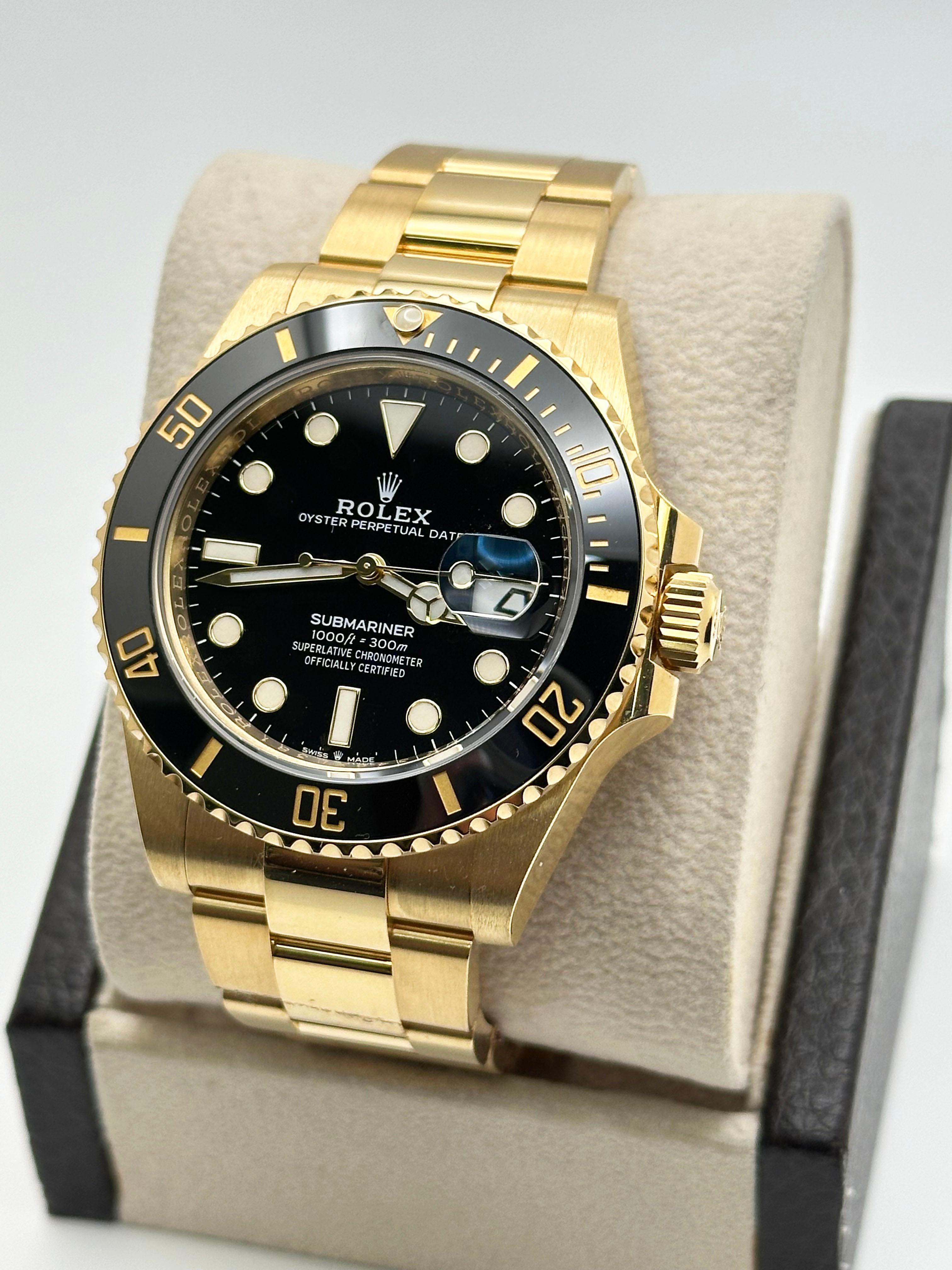 Rolex Submariner Gold 126618LN 41mm Schwarz Keramik 18K Gelbgold Box Papier Herren