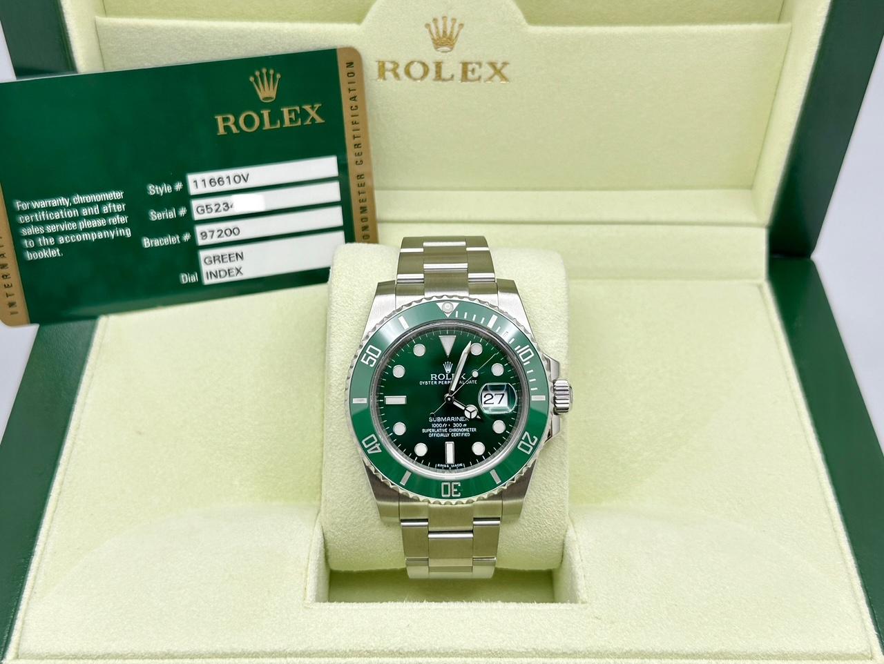Rolex Submariner Hulk 116610V Green Bezel Green Dial Stainless Steel Box Paper In Excellent Condition For Sale In San Diego, CA