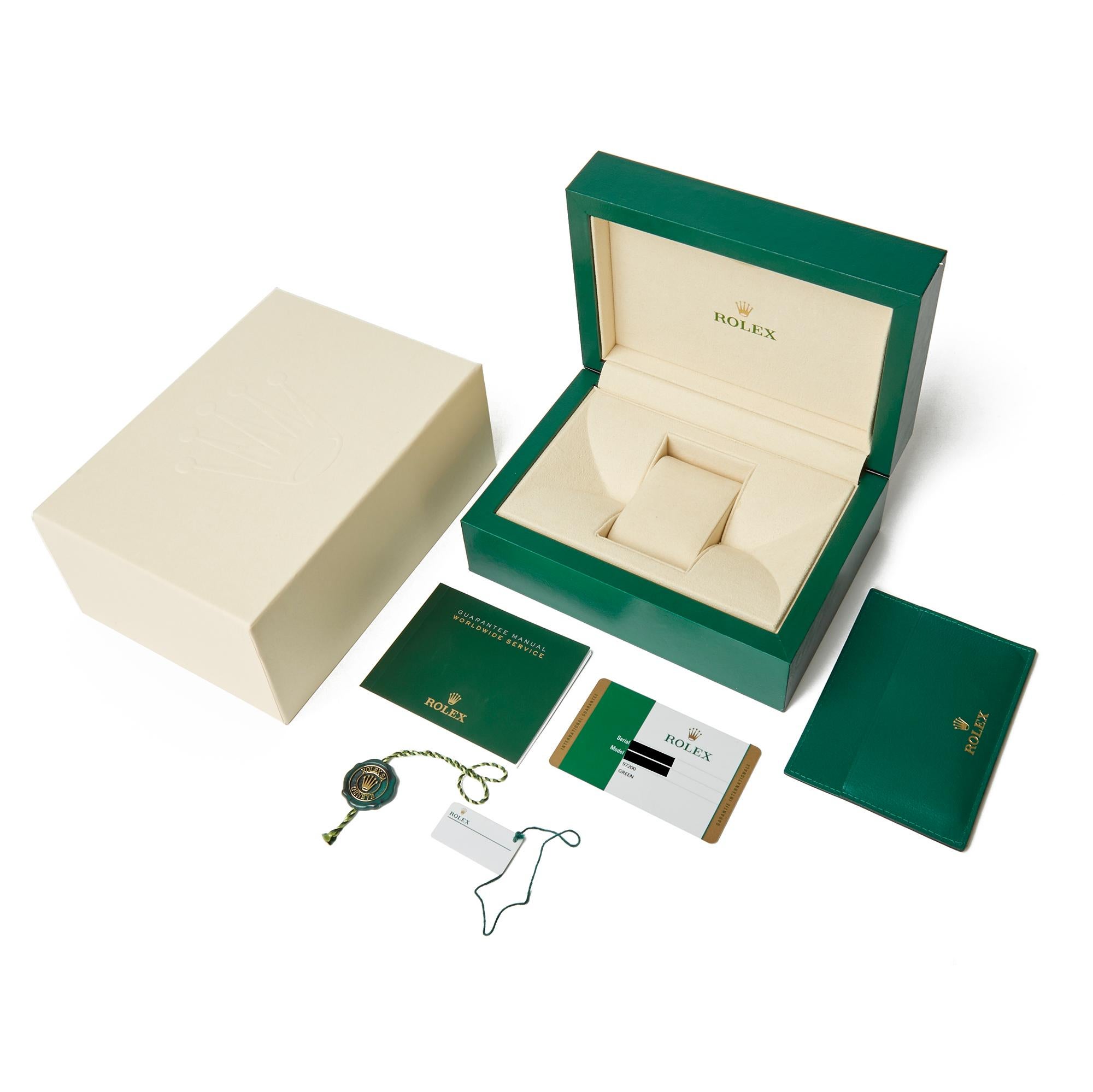 Men's Rolex Submariner Hulk Date Stainless Steel 116610LV Wristwatch