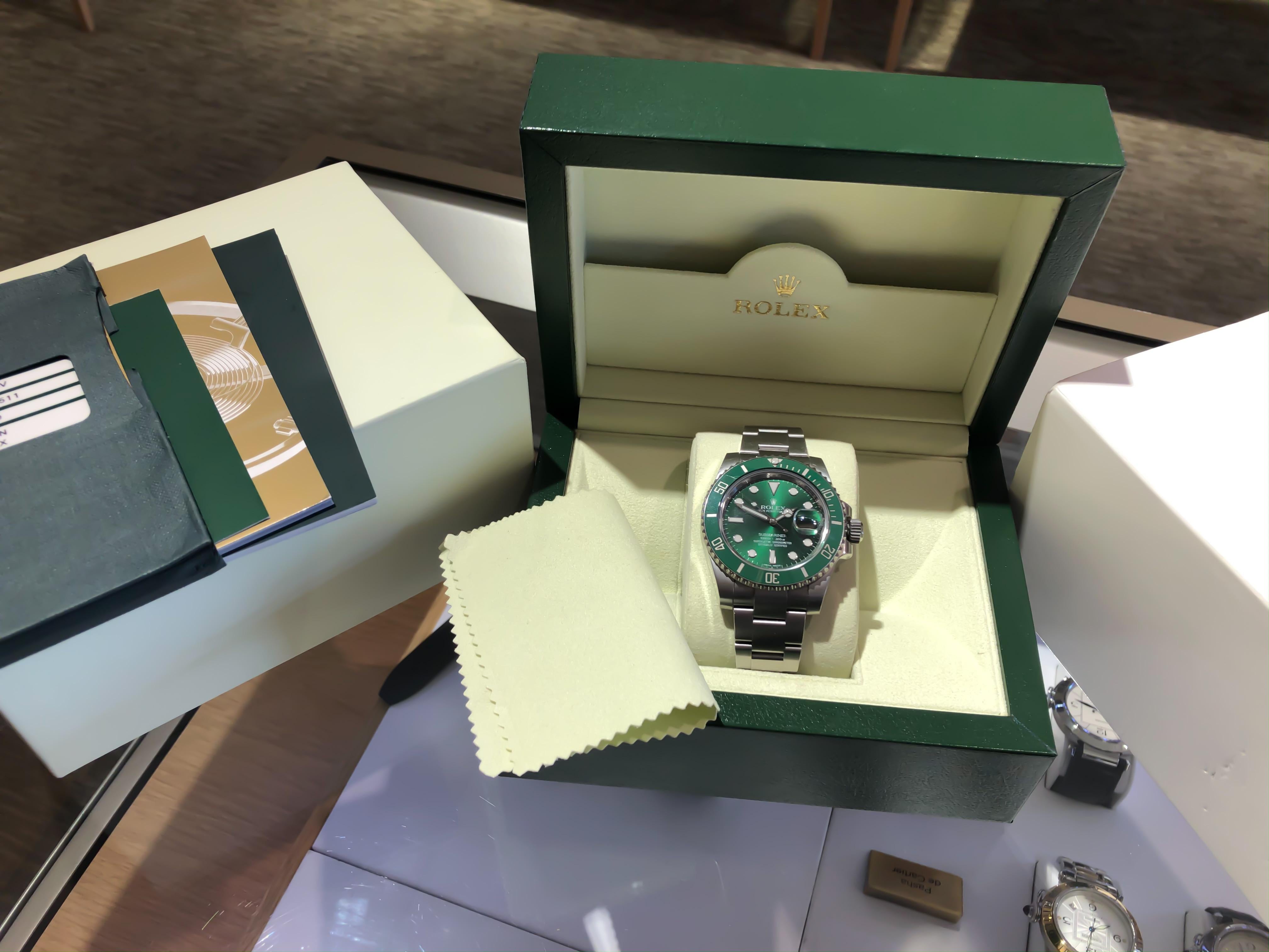 Rolex Submariner Hulk Edition Green Dial and Bezel Steel In Good Condition In Carmel-by-the-Sea, CA