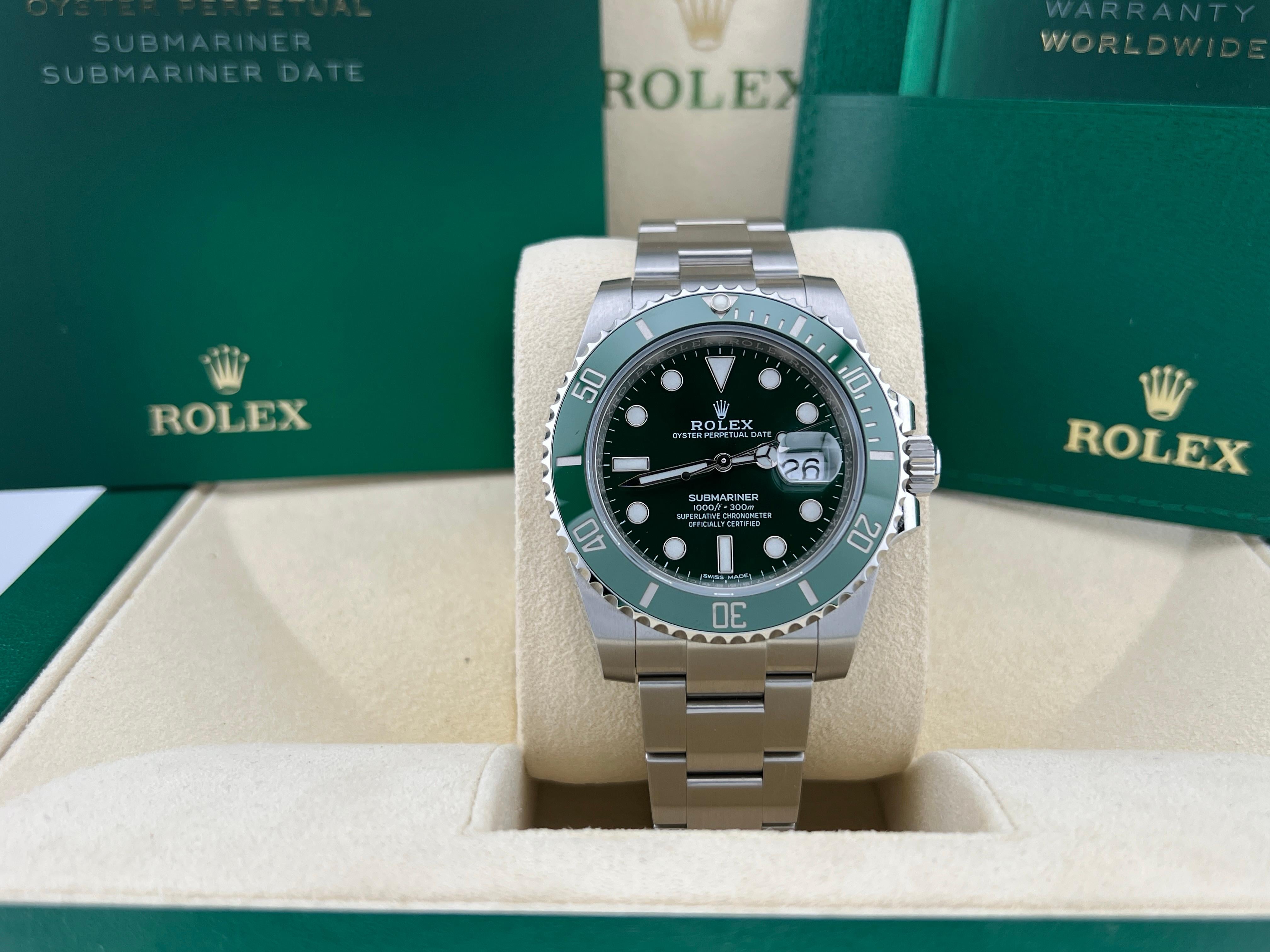 Modellnummer: 116610LV



Seriennummer: 4795***



Jahr: 2010-2020

 

Modell: Rolex Submariner 

 

MATERIAL des Gehäuses: Rostfreier Stahl 

 

Band: Rostfreier Stahl 

  

Lünette: Grüne Keramik 

  

Zifferblatt: Grünes Zifferblatt 

 

Gesicht: