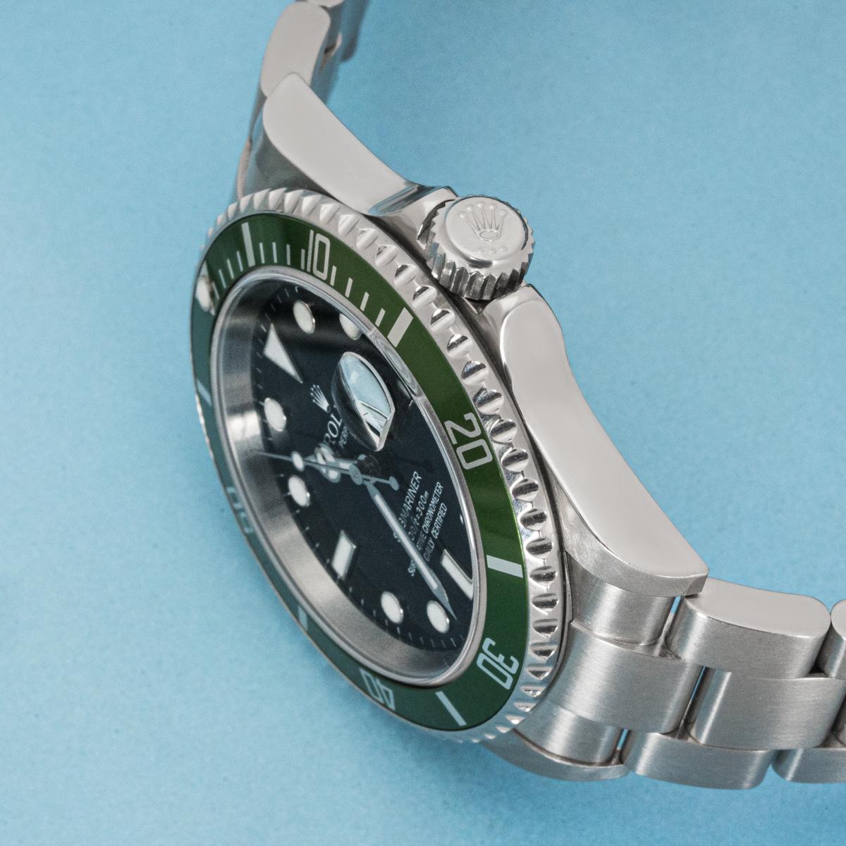 Rolex Submariner Kermit 16610LV In Excellent Condition For Sale In London, GB