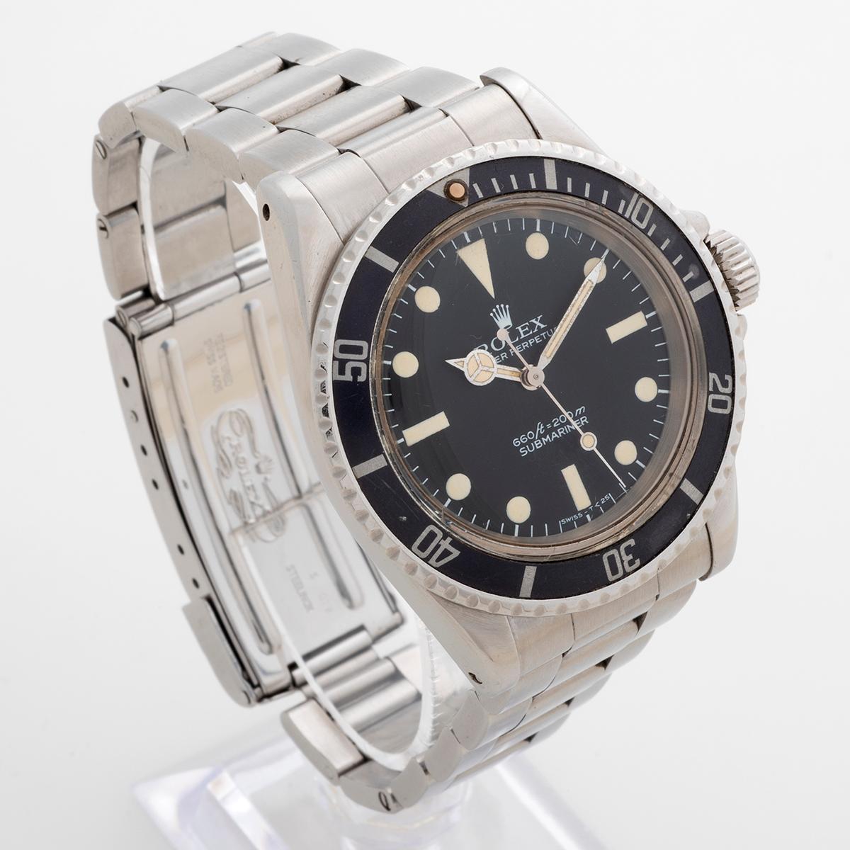 Our Rolex Submariner no date, reference 5513, is notable for its beautiful original coeval tritium matt dial, with original bezel which is faded to a 