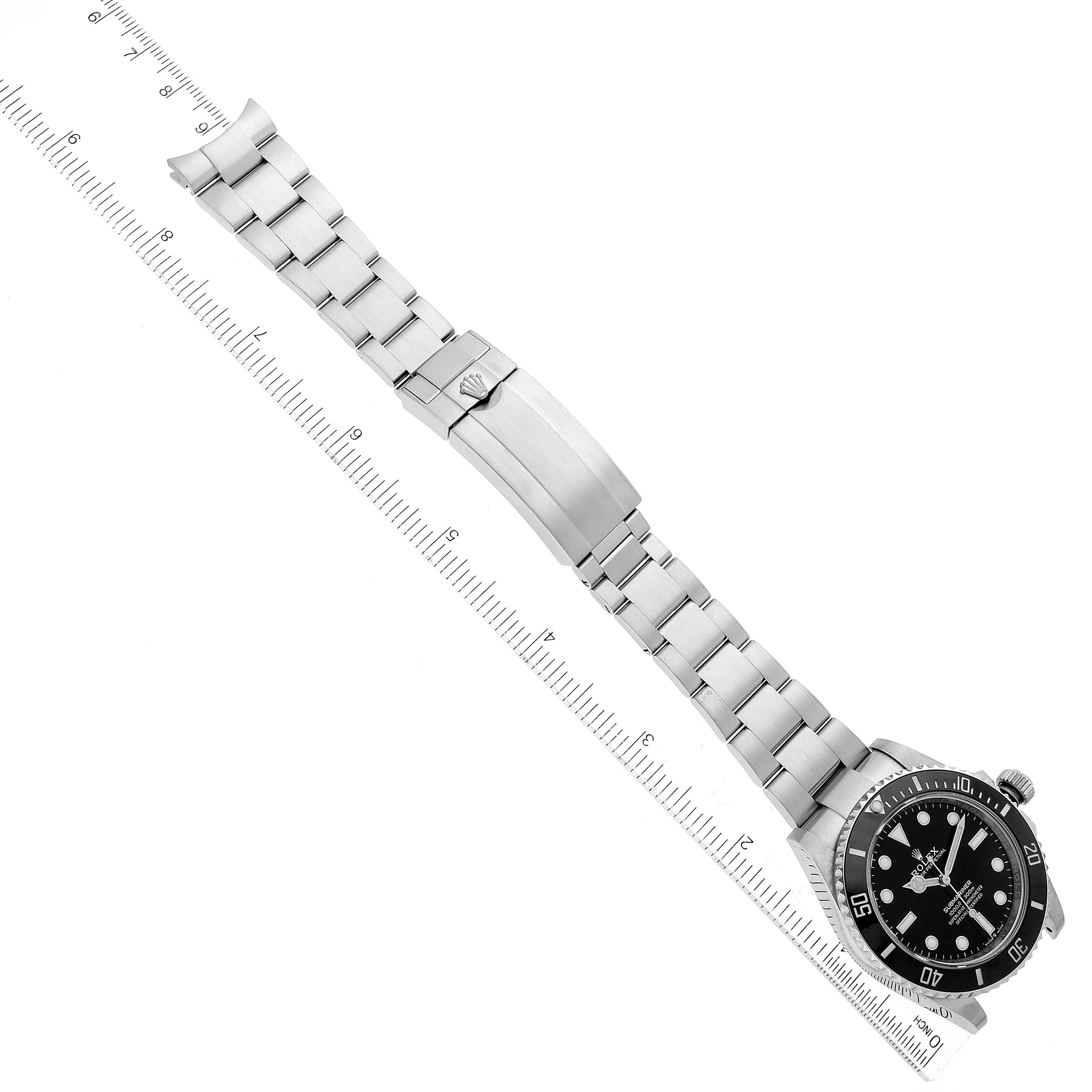 Rolex Montre Submariner non-Date en acier avec lunette en céramique pour hommes 124060 Boîte Card en vente 8