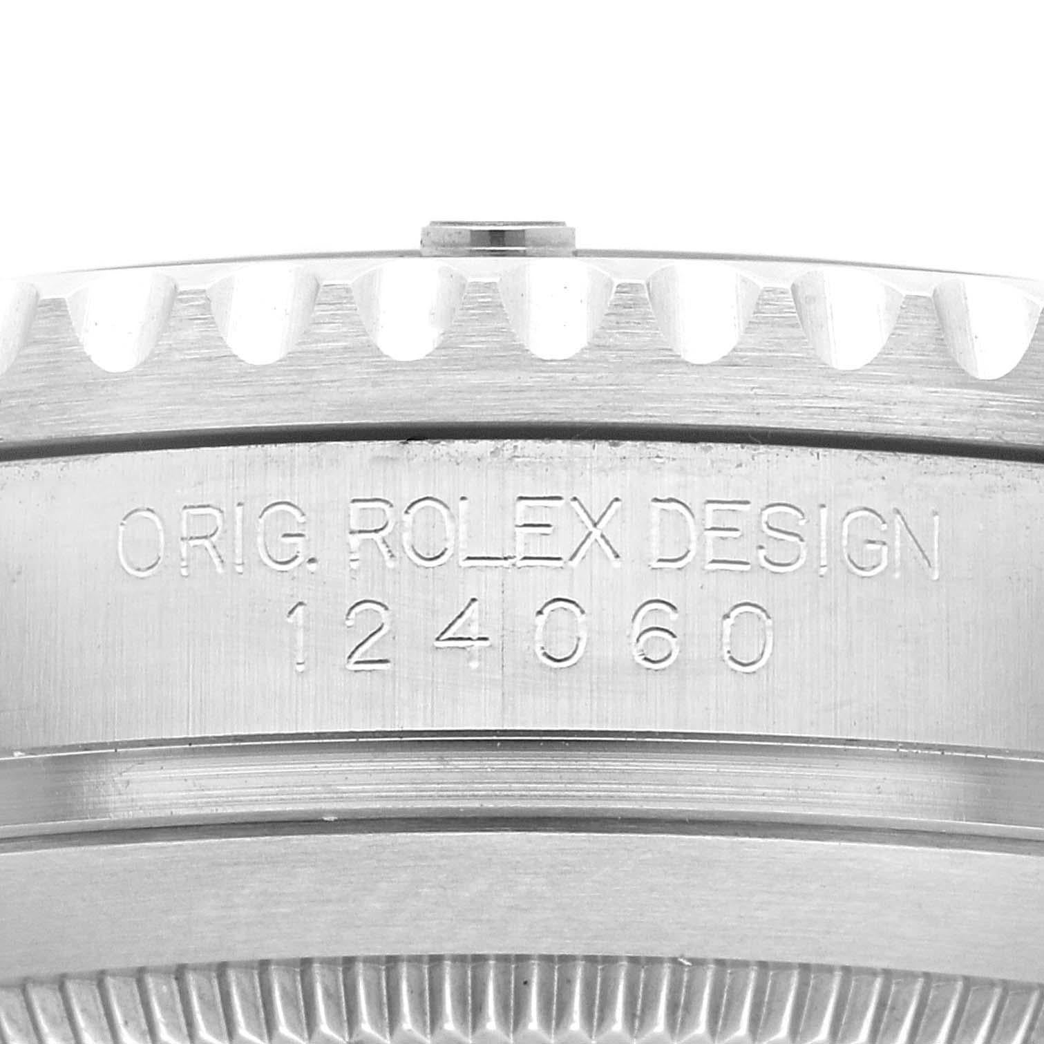 Rolex Montre Submariner non-Date en acier avec lunette en céramique pour hommes 124060 Boîte Card en vente 2