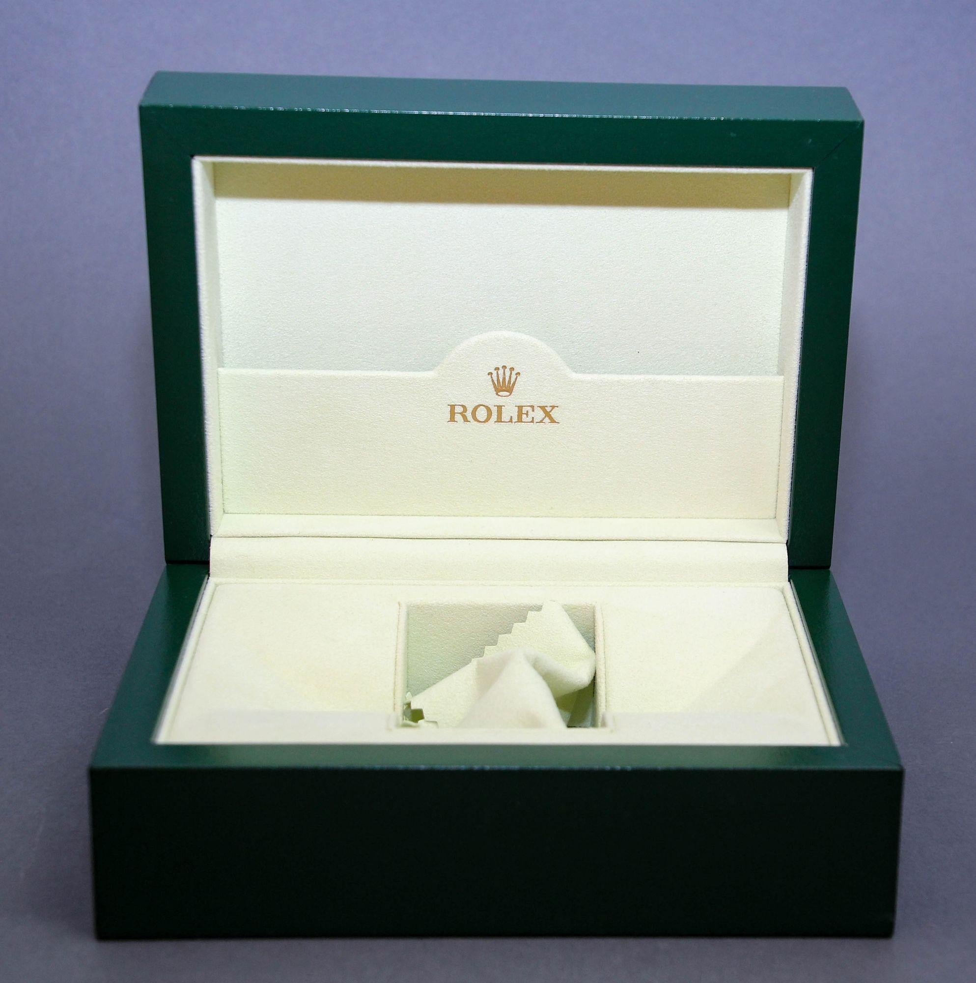 20th Century Rolex Submariner Oyster Green Wave Watch Box For Sale