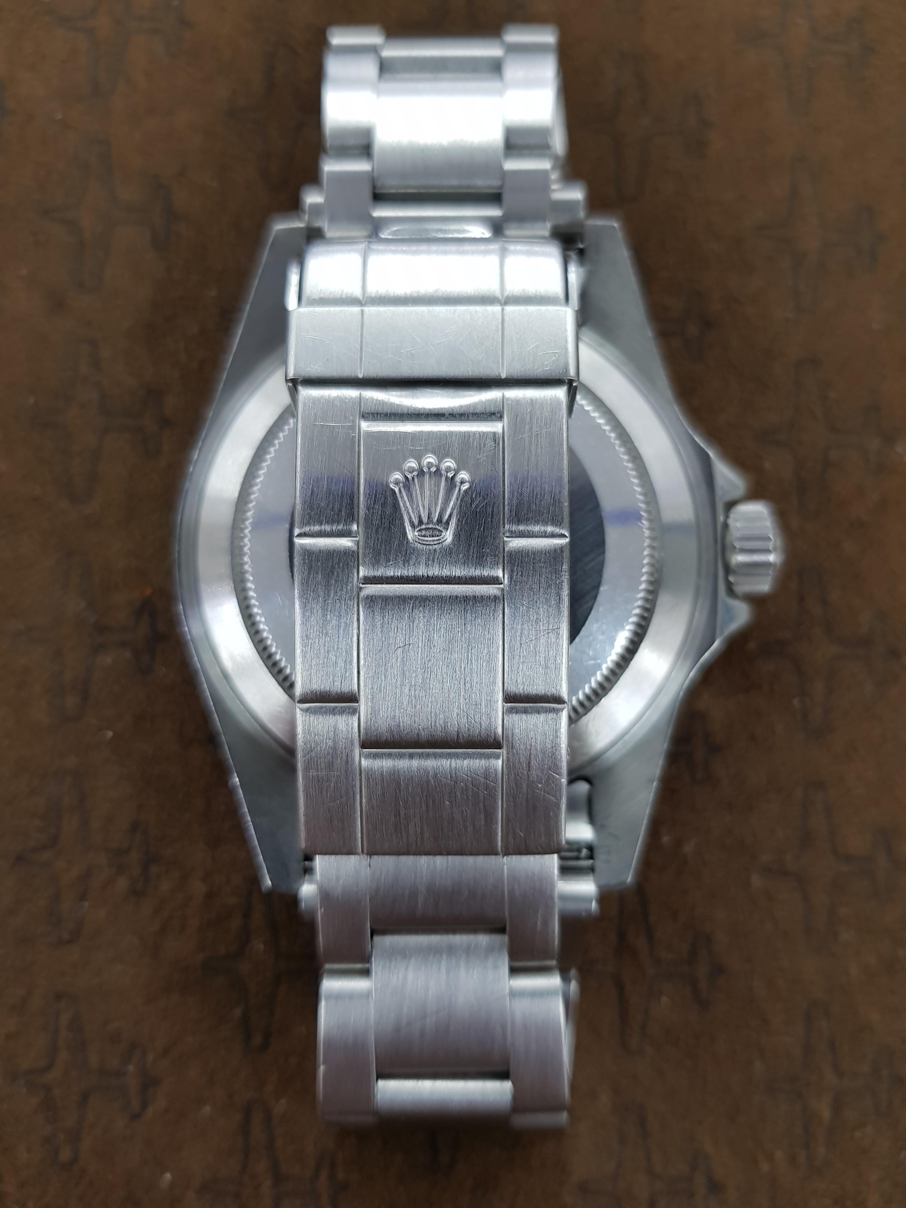 Rolex Submariner, Stainless, Model Number 16610, Registered 2008 In Excellent Condition For Sale In London, GB