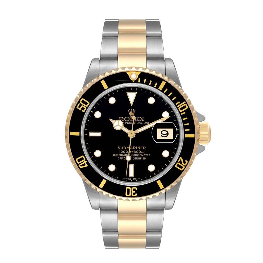 Rolex Submariner Steel Yellow Gold Black Dial Mens Watch 16613. Mouvement automatique à remontage automatique, officiellement certifié chronomètre. Boîtier en acier inoxydable et or jaune 18k de 40 mm de diamètre. Logo Rolex sur la couronne. Lunette