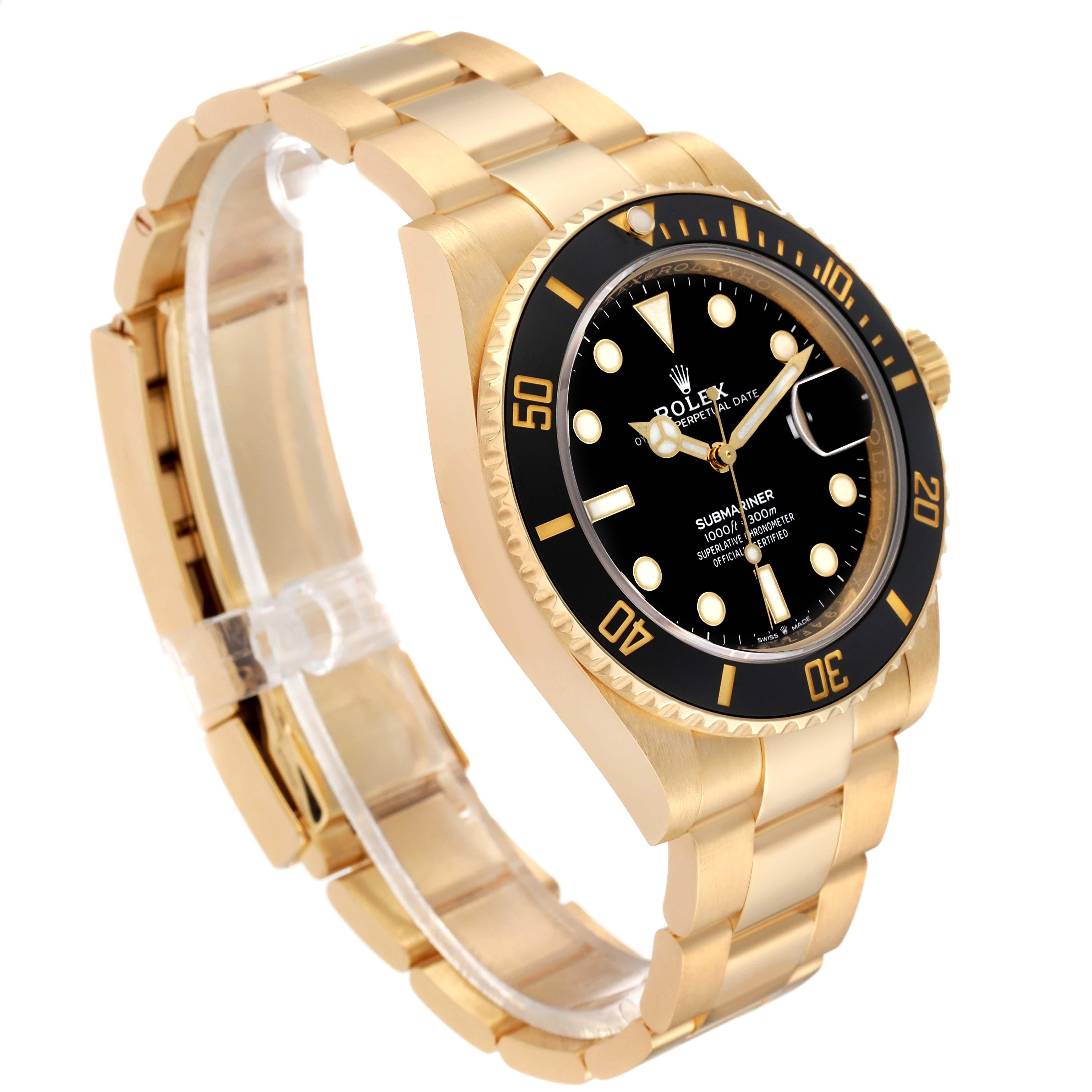 Rolex Submariner Yellow Gold Black Dial Bezel Mens Watch 126618 Box Card en vente 2