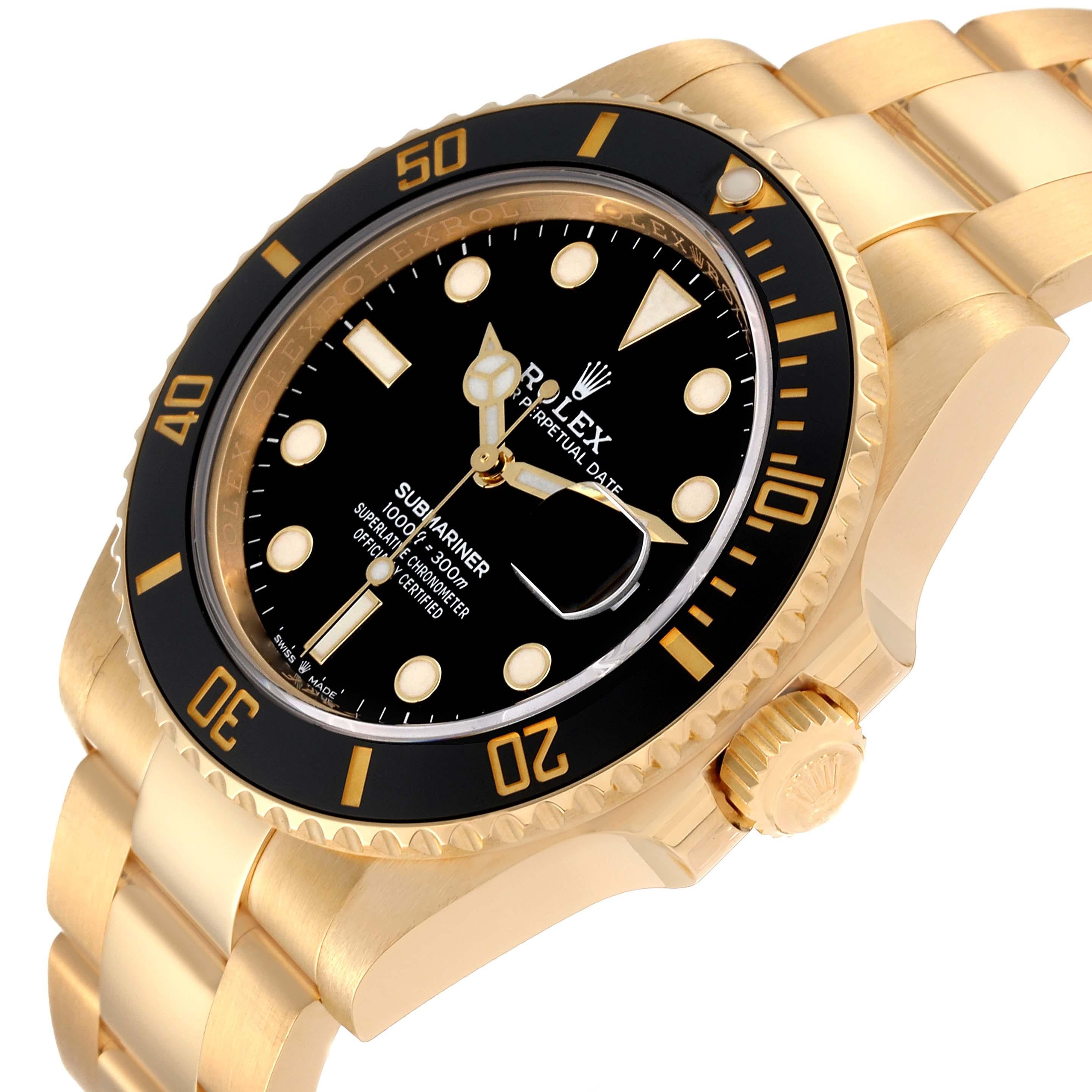Rolex Submariner Yellow Gold Black Dial Bezel Mens Watch 126618 Box Card en vente 5