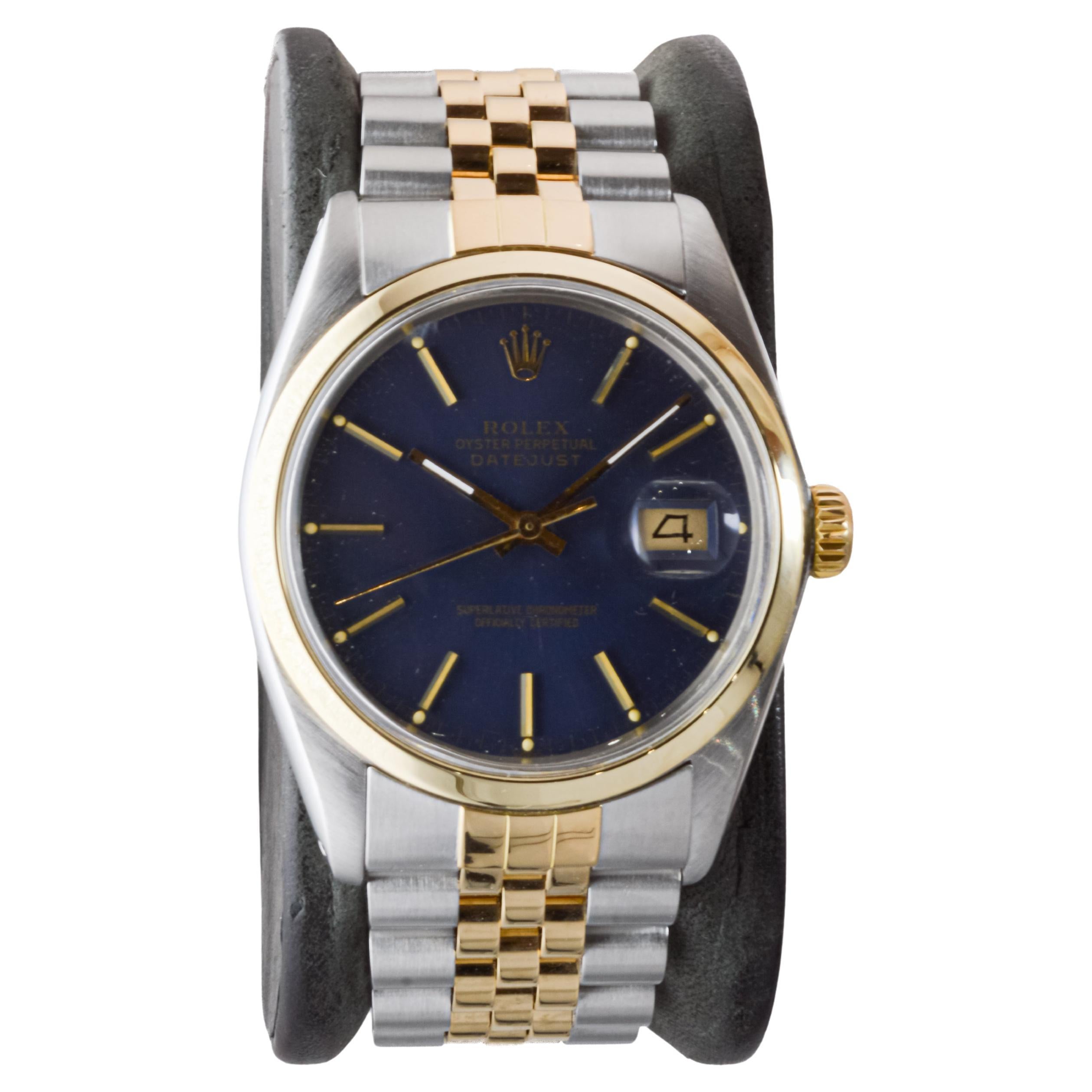 Rolex Two Tone Datejust With Rare, Original Navy Blue Dial circa In Excellent Condition For Sale In Long Beach, CA