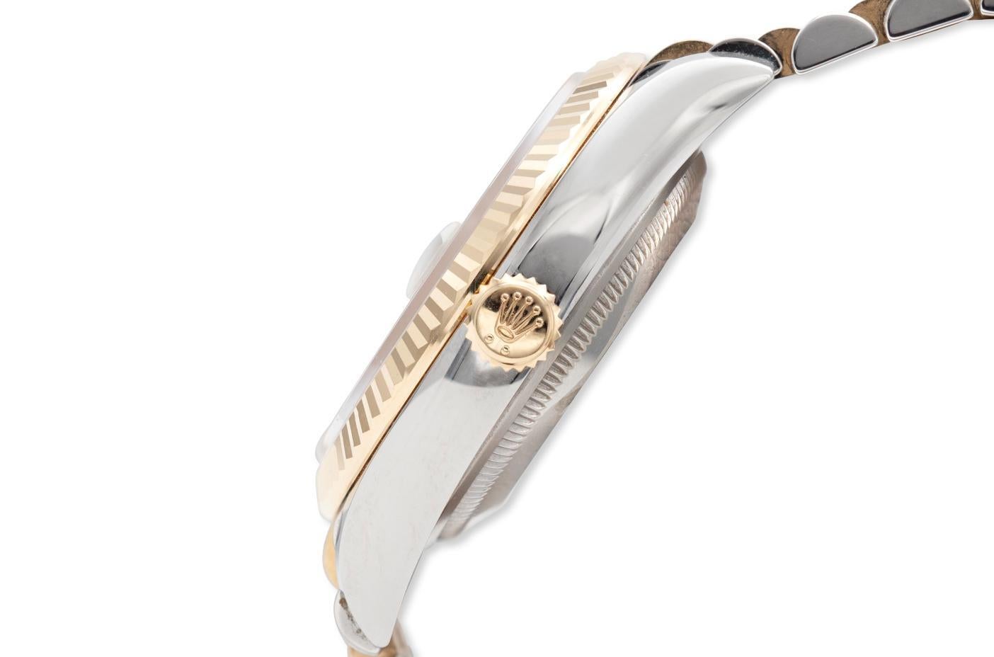 Rolex Zweifarbige Datejust-Uhr mit Logo und Zifferblatt im Zustand „Gut“ im Angebot in New York, NY
