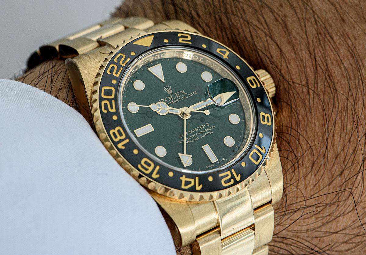Rolex Unworn GMT-Master II NOS Gents 18 Karat Gold Green Dial B&P 116718LN 4