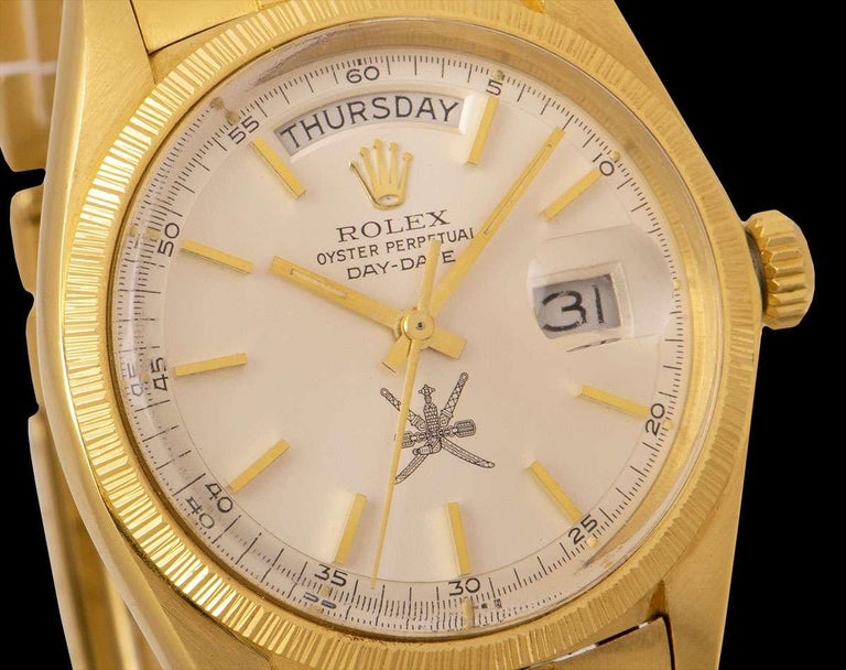 Rolex Very Rare Day-Date 18 Karat Yellow Gold Silver Omani Dial Bark Finish In Excellent Condition For Sale In London, GB