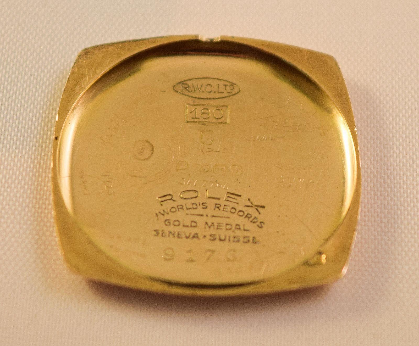 Rolex Vintage rare montre de forme coussin en vente 7