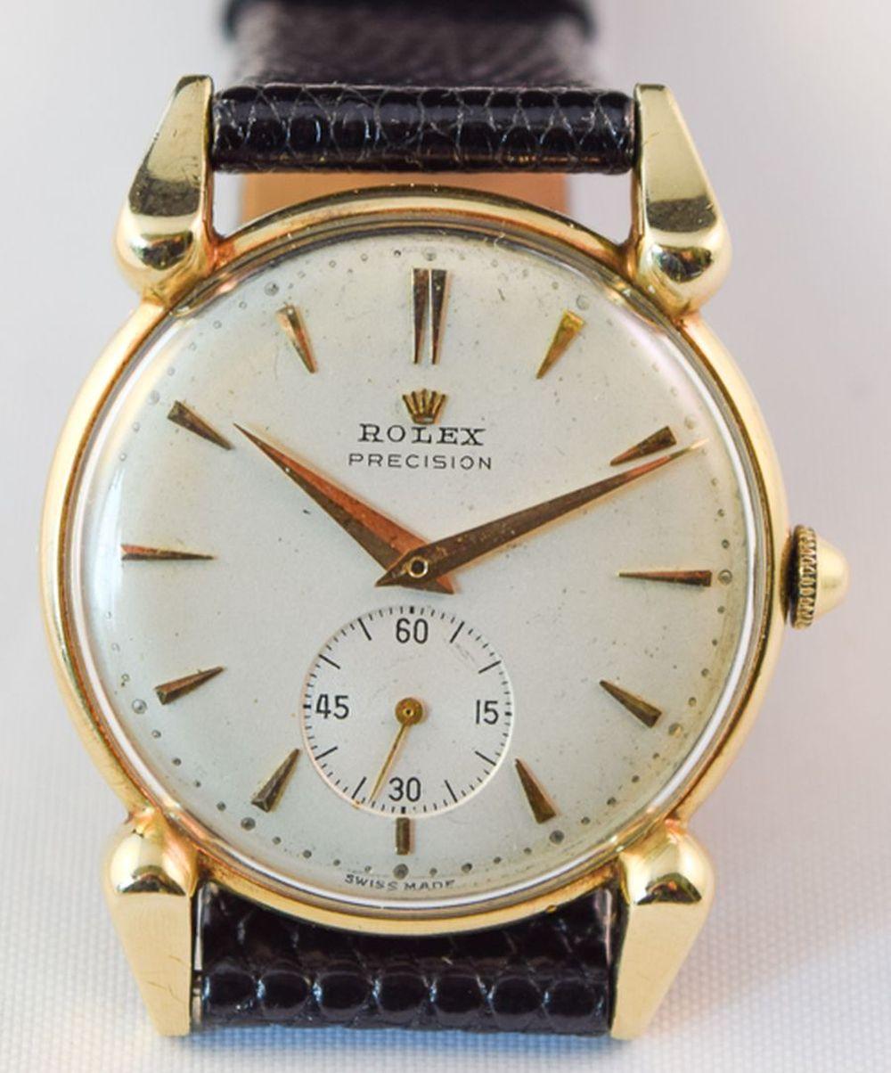 Extremely Rare Vintage Rolex-Ref 4431-Amazing Crab Lugs.
Rolex gold Watch is in fantastic vintage condition-Original dial-unpolished case
very clean movement-
Original winder 
Some minor scratches on the case and the plexiglass due to age  that
can