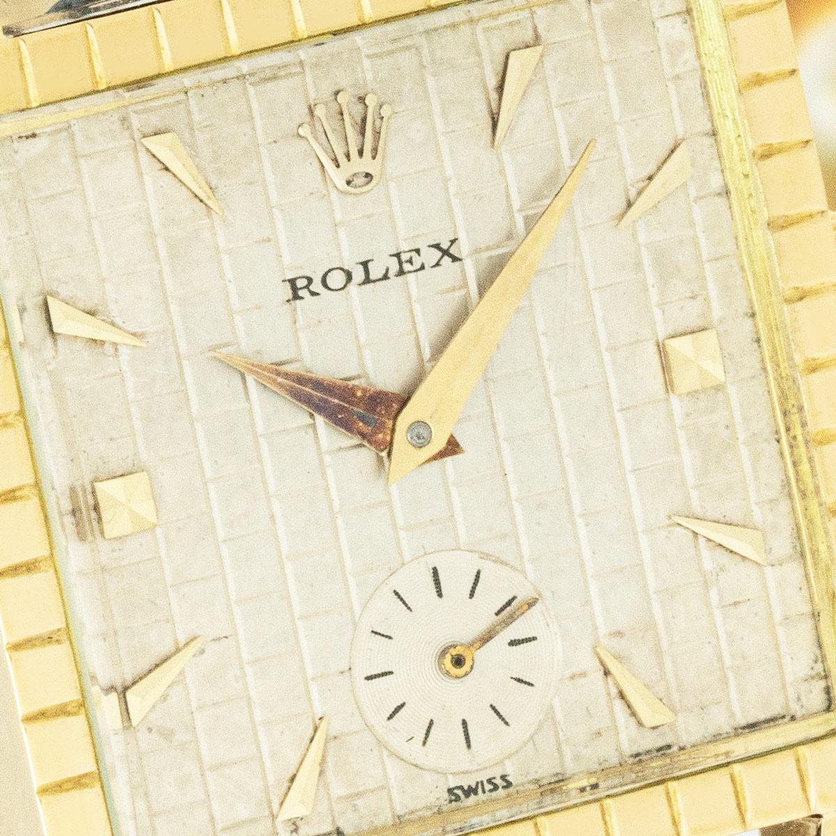 Rolex Vintage Square Precision Yellow Gold 8726 In Good Condition For Sale In London, GB
