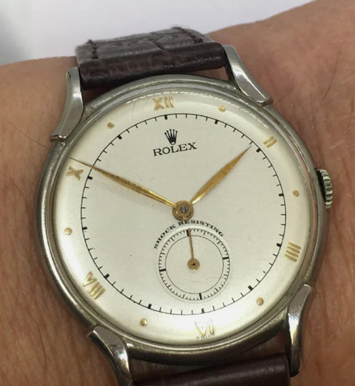 ROLEX Watch 1948  Vintage Ref 4498 Stainless Steel 
0.59 million serial number, circa 1948
Case in original unpolished condition
In good condition, working, keeping time, Dial maybe refinished, no patina present,  see pictures 