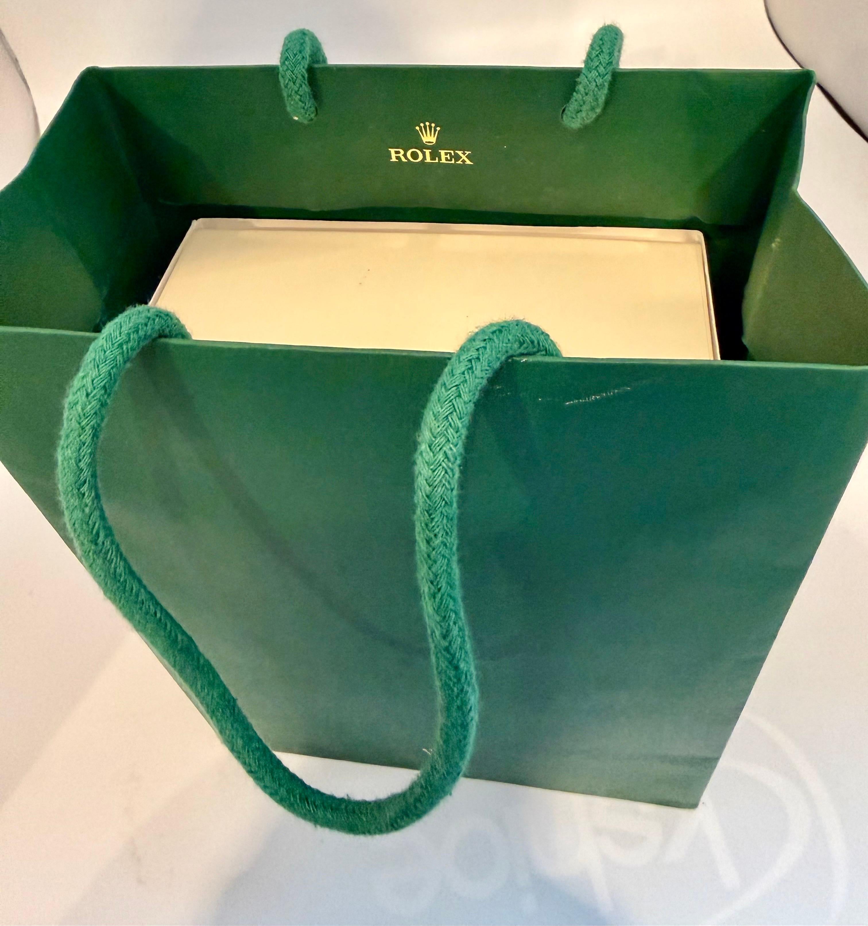 Rolex Uhrenschachtel, New Creme Empty Acs. Auster L  Perpetual Sky Dweller, brandneu im Angebot 1