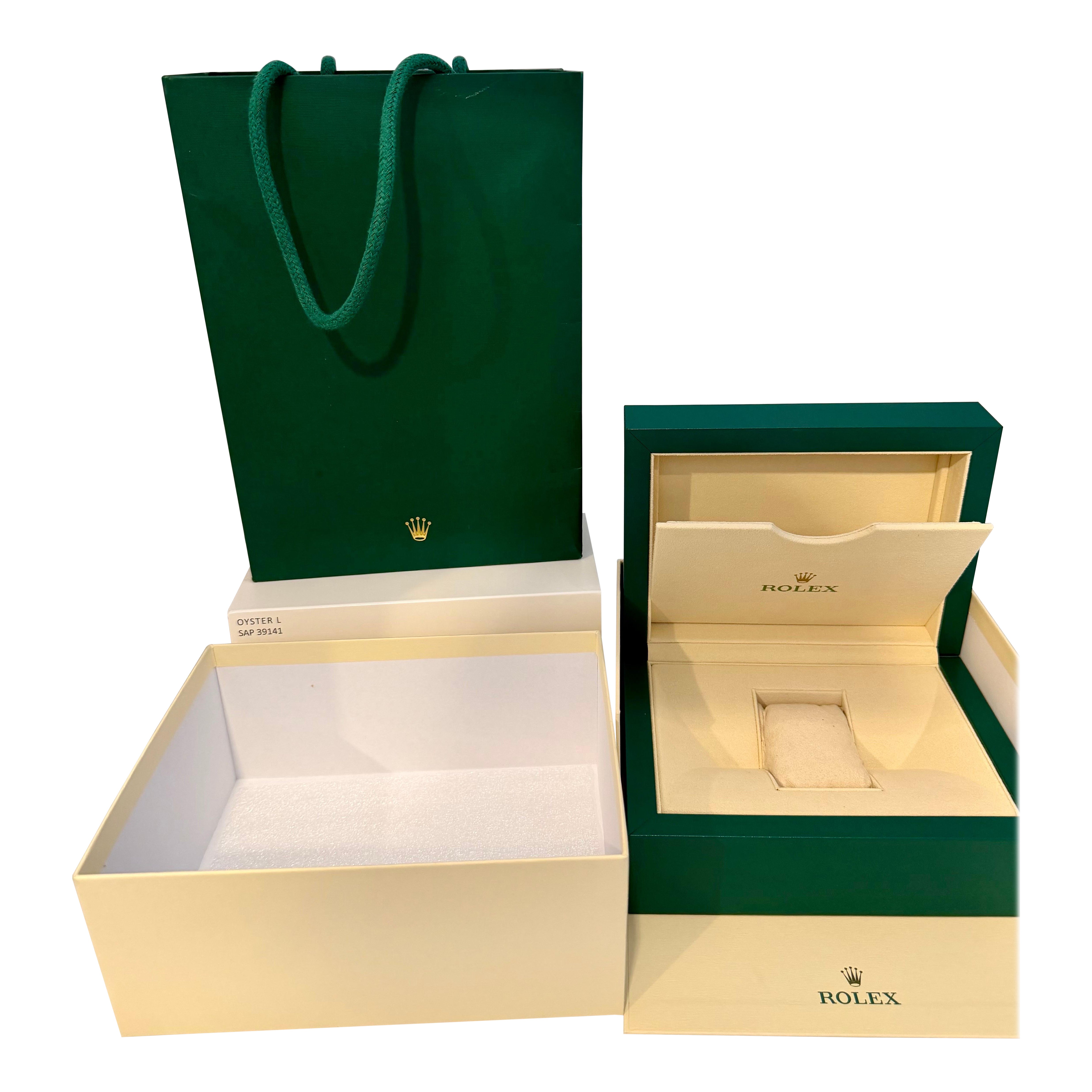 Boîte de montre Rolex, nouveau Creme Empty Acs. I.L.A. Perpetual Sky Dweller, neuf