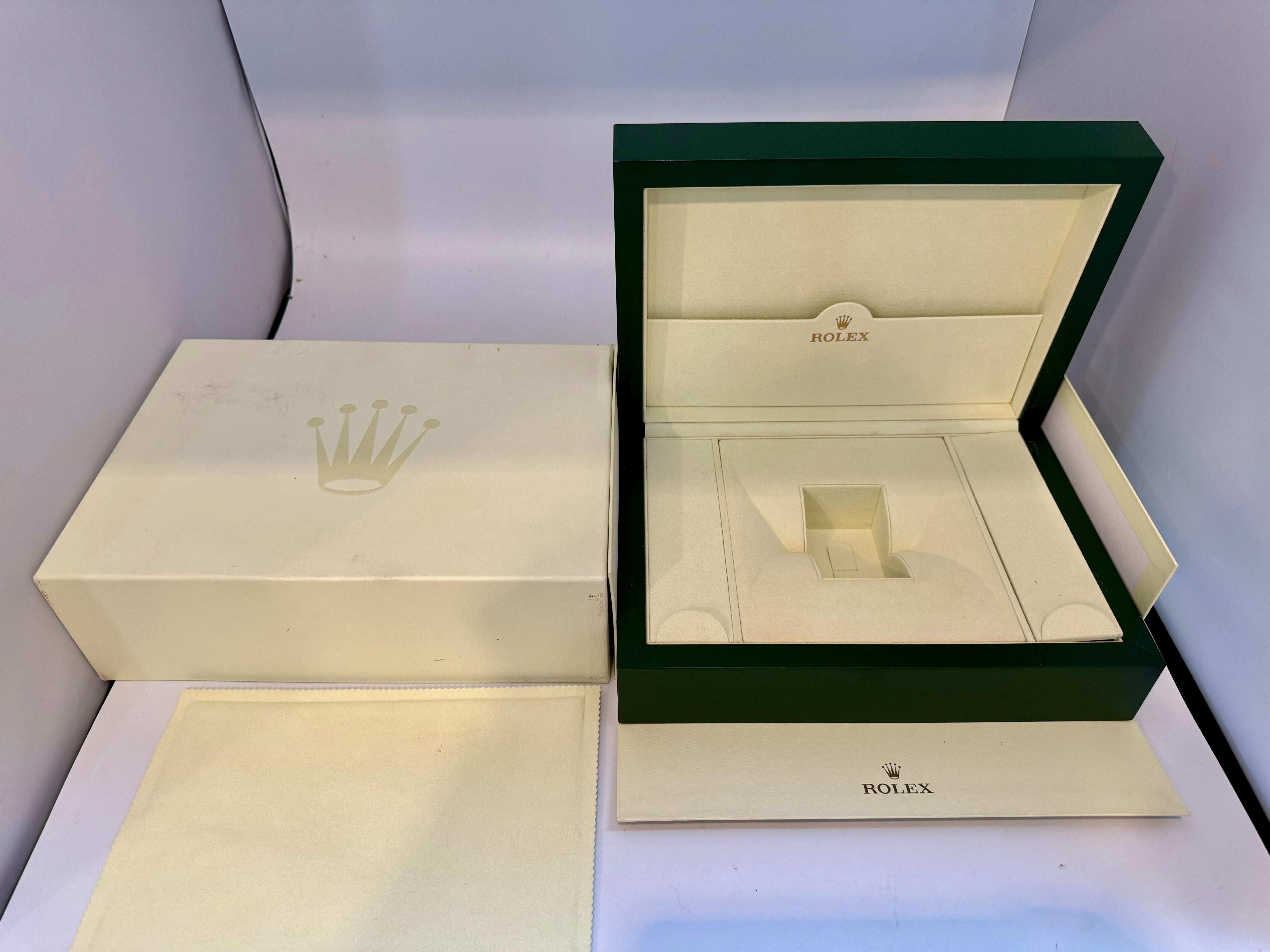 Rolex Watch Box, New Creme Empty Acs. Oyster Perpetual Daytona GMT Datejust For Sale 6