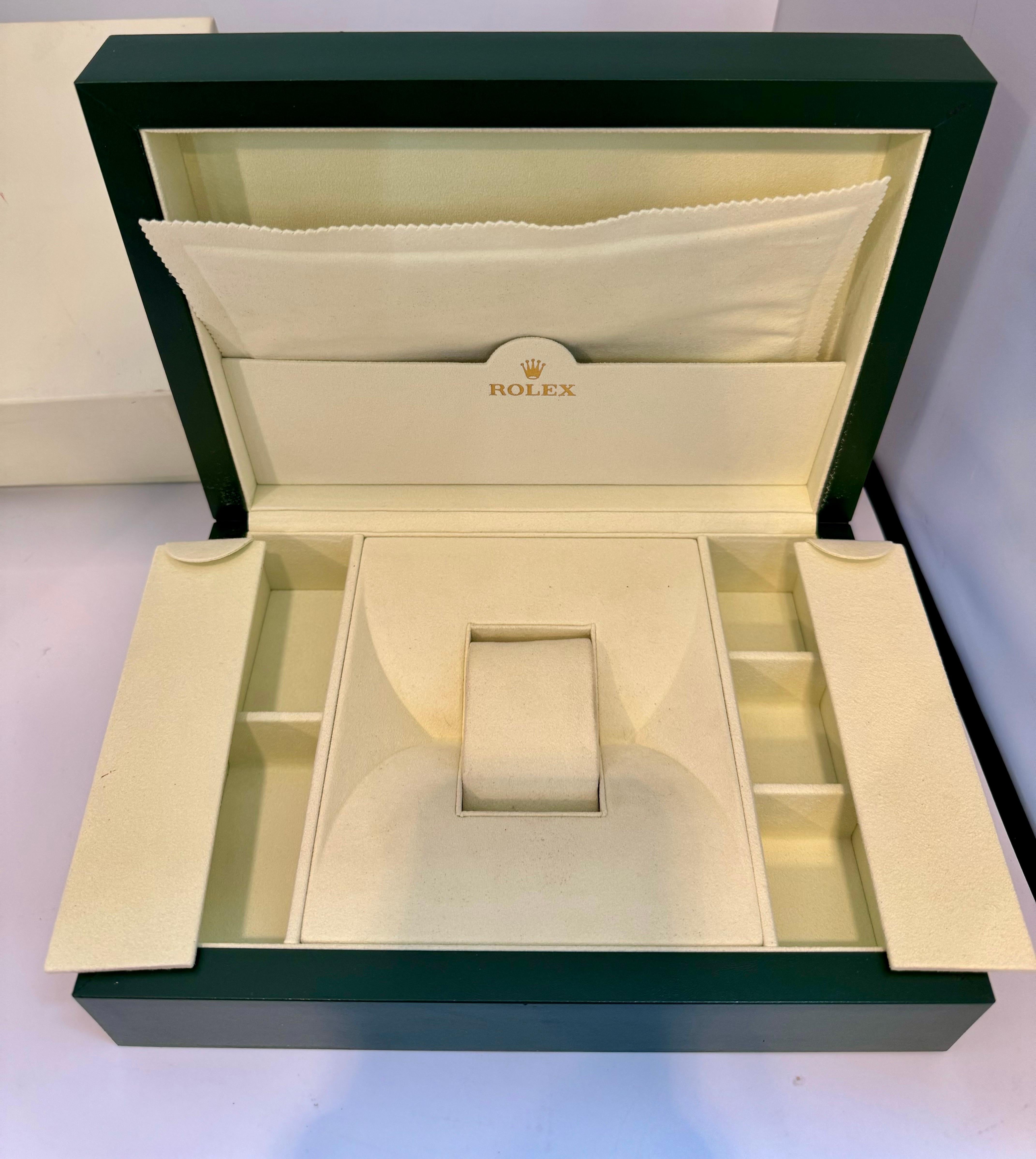 Rolex Watch Box, New Creme Empty Acs. Oyster Perpetual Daytona GMT Datejust For Sale 7