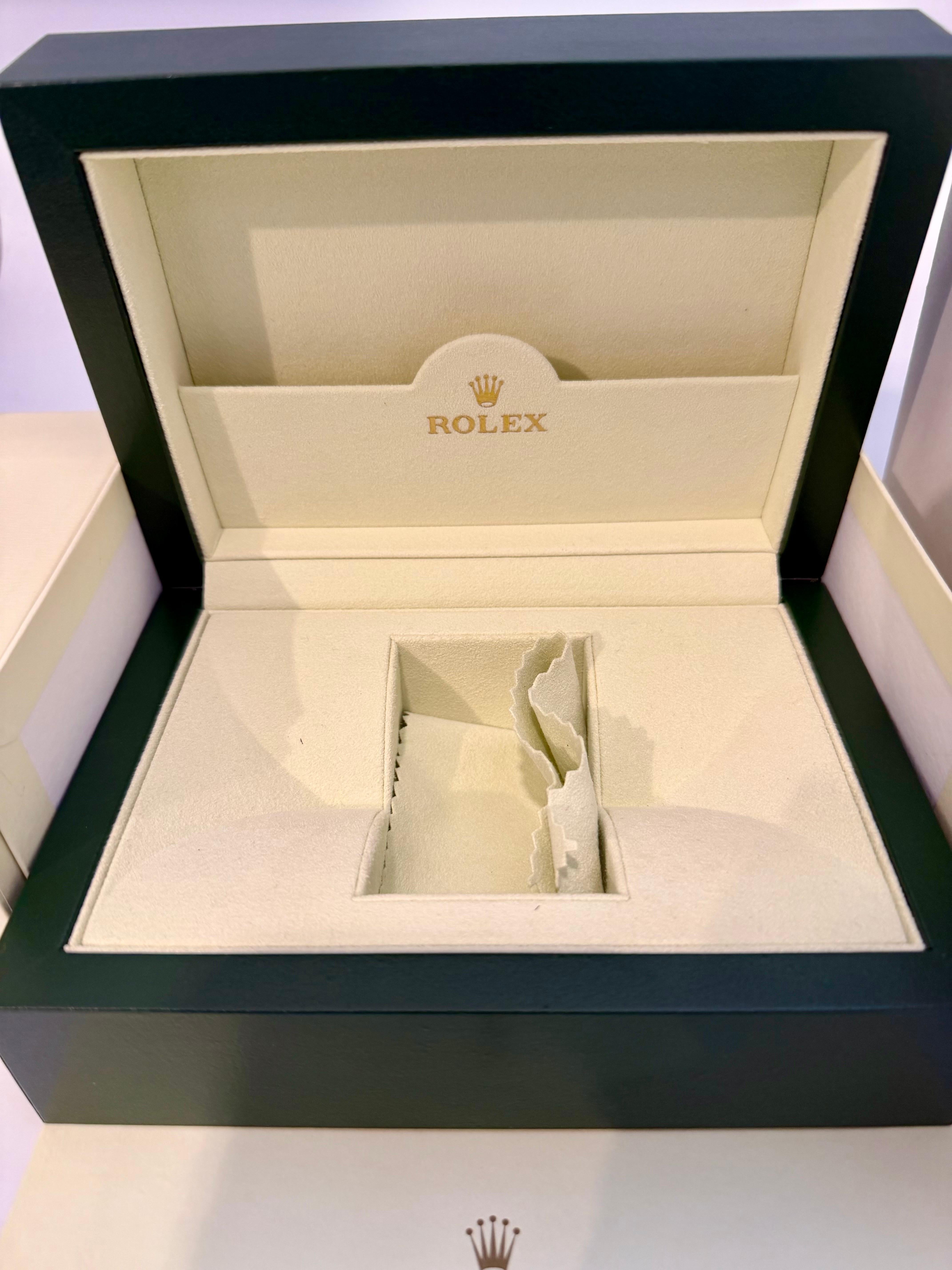 Rolex Watch Box, New Creme Empty Acs. Oyster Perpetual Daytona GMT Datejust New im Zustand „Hervorragend“ im Angebot in New York, NY