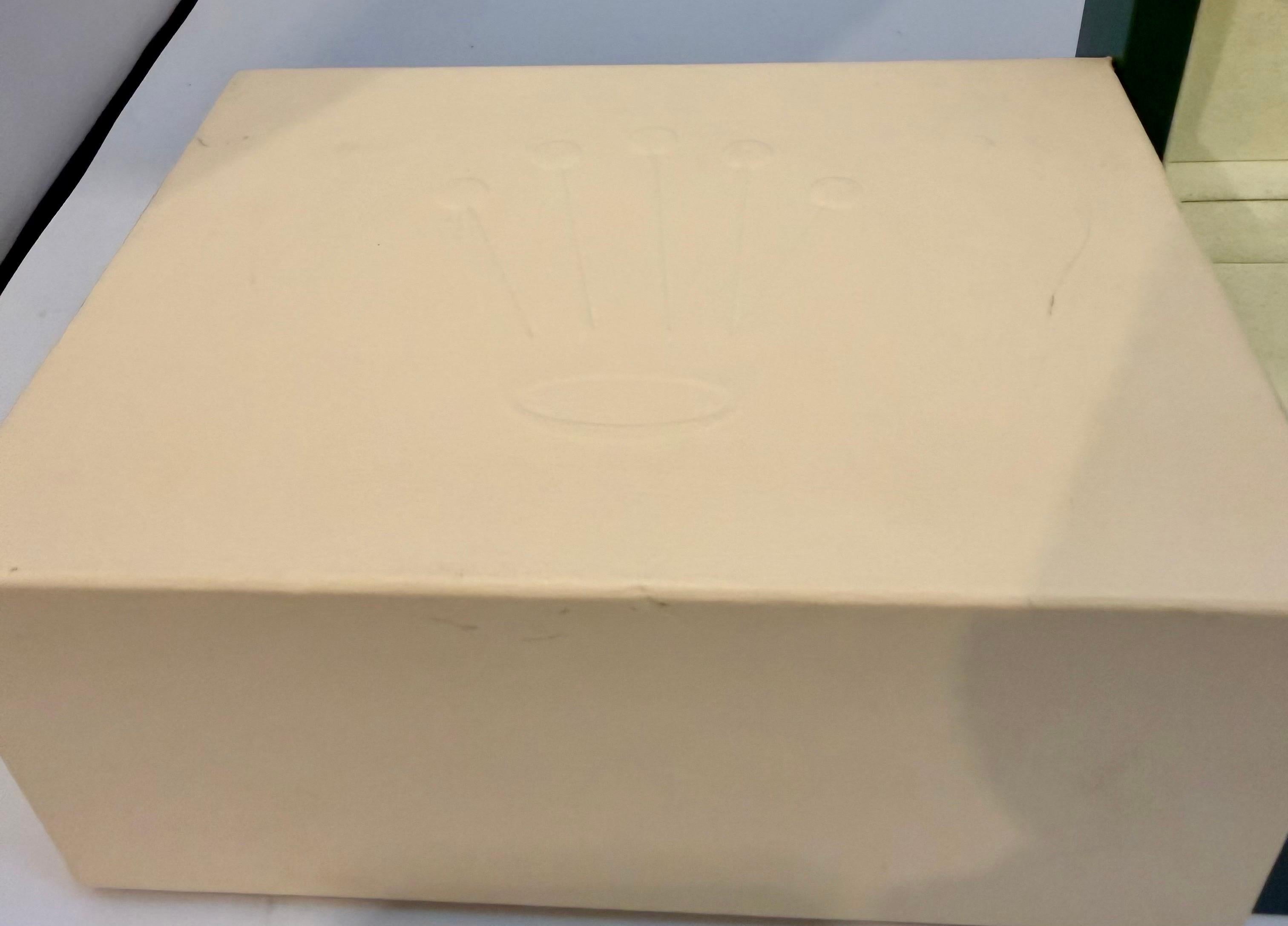 Rolex Uhrenschachtel, New Creme Empty Acs. Oyster Perpetual Daytona GMT Datejust Neu im Zustand „Hervorragend“ im Angebot in New York, NY