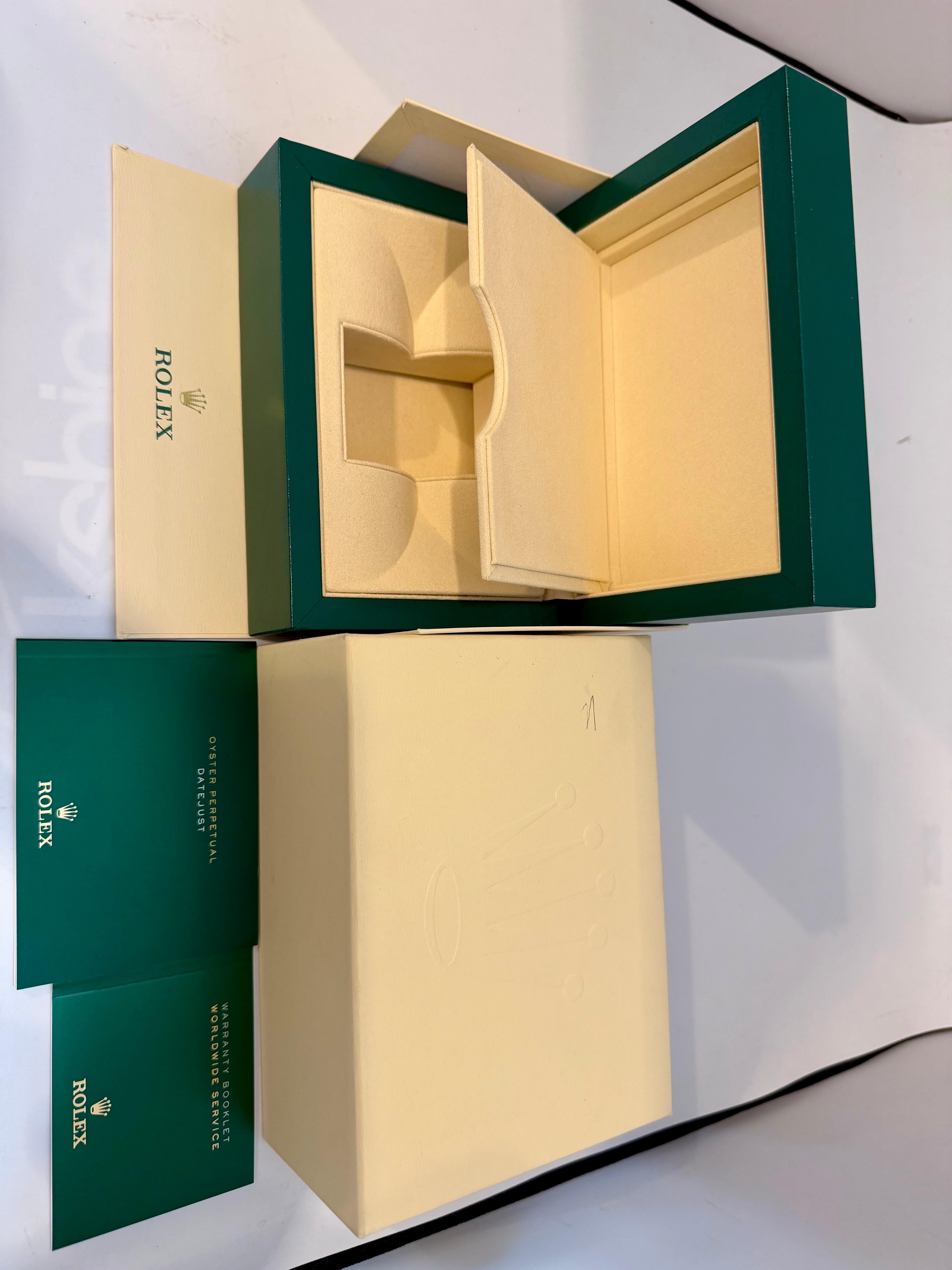 Rolex Uhrenschachtel, New Creme Empty Acs. Oyster Perpetual Daytona GMT Datejust Neu im Angebot 2