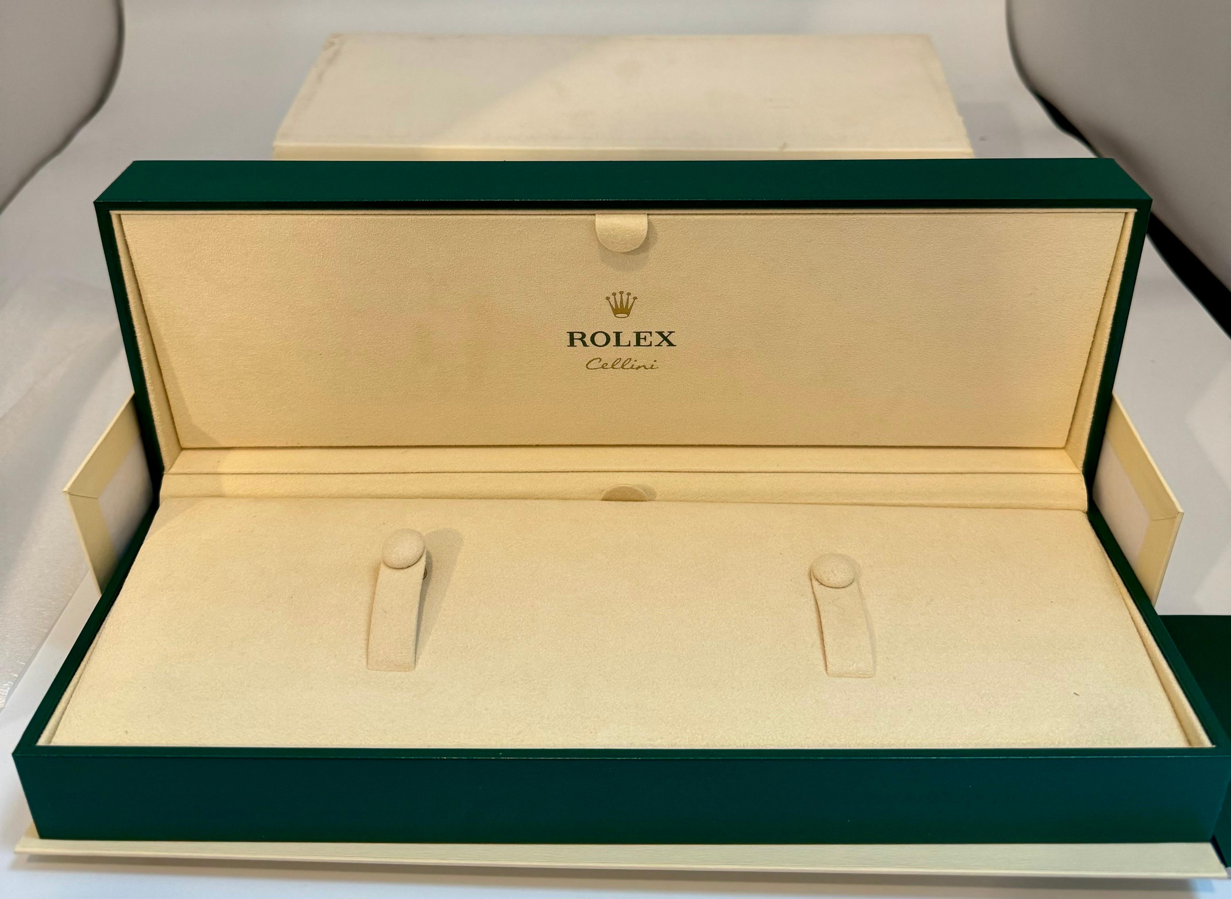 Boîte de montre Rolex, nouveau Creme Empty Acs. ROLEX watch case box CELLINI Brand New Pour femmes en vente