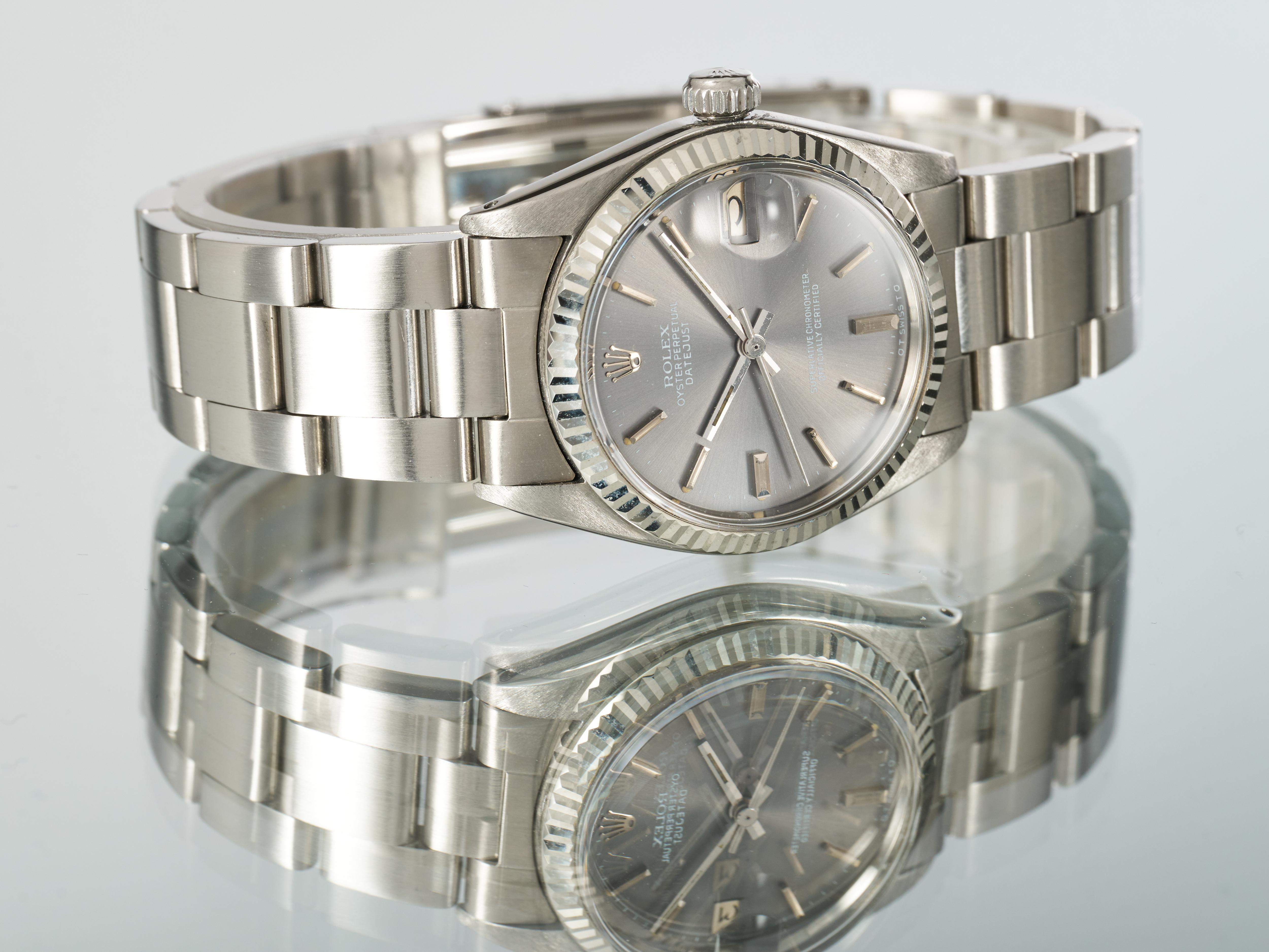 Rolex Montre Datejust 31 mm, cadran Sigma gris rhodié, lunette cannelée or, acier 1975 en vente 6