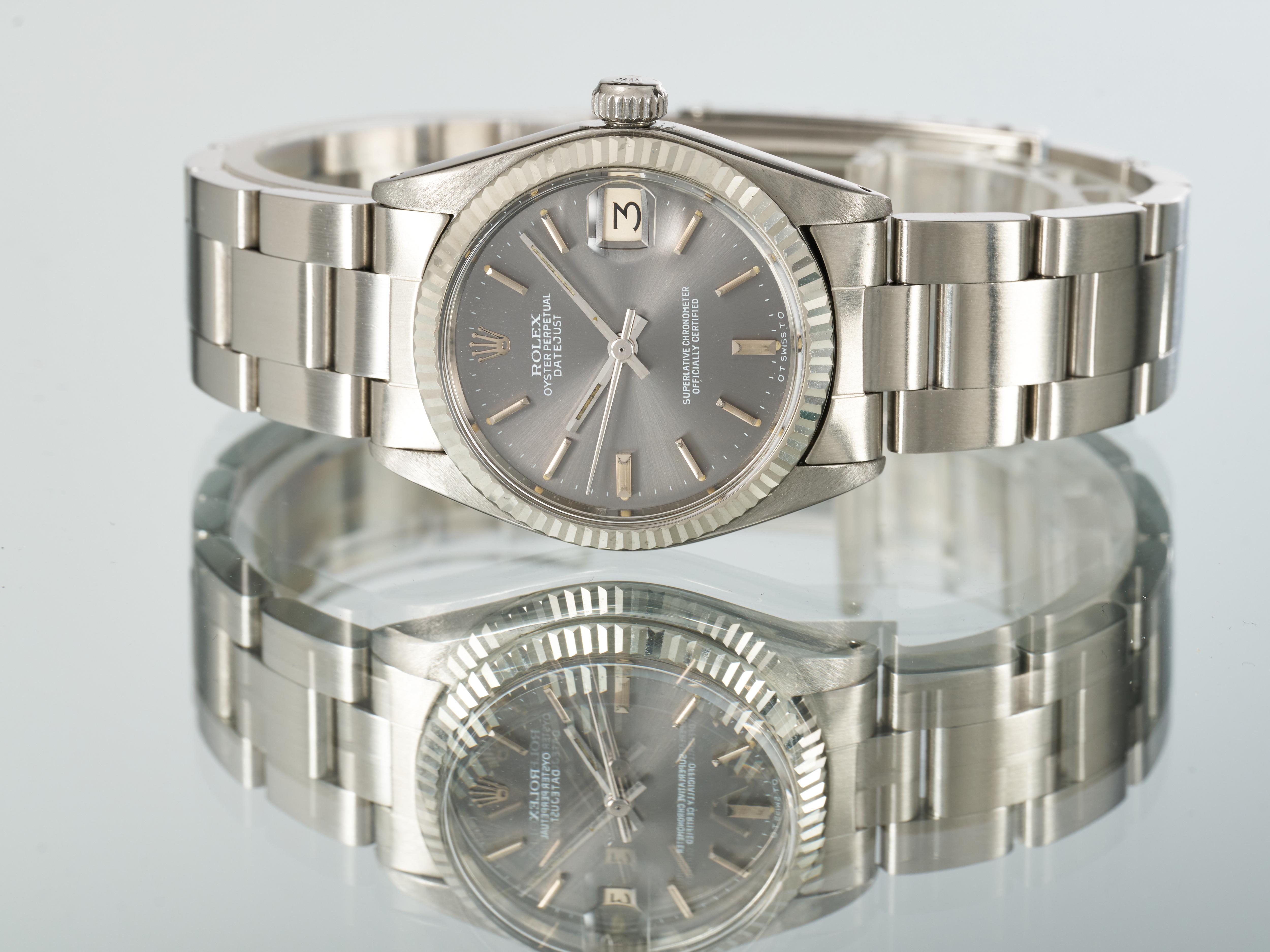 Rolex Montre Datejust 31 mm, cadran Sigma gris rhodié, lunette cannelée or, acier 1975 en vente 5