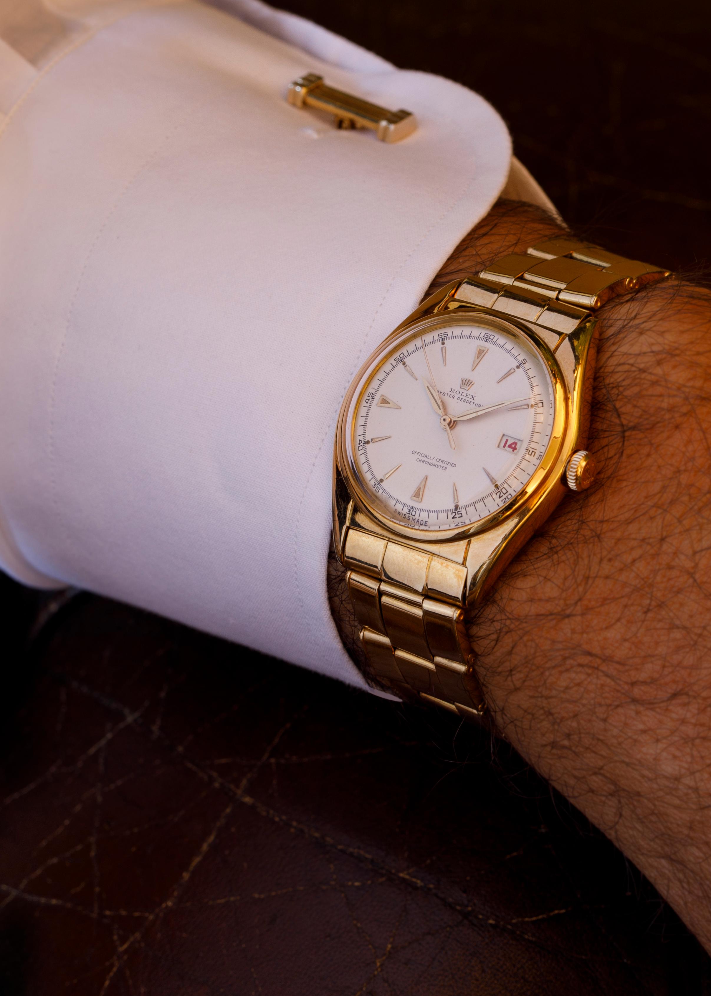 Rolex Watch Oyster Perpetual Date Just Bubbleback Ref. 5030 in 18kt Yellow Gold For Sale 3