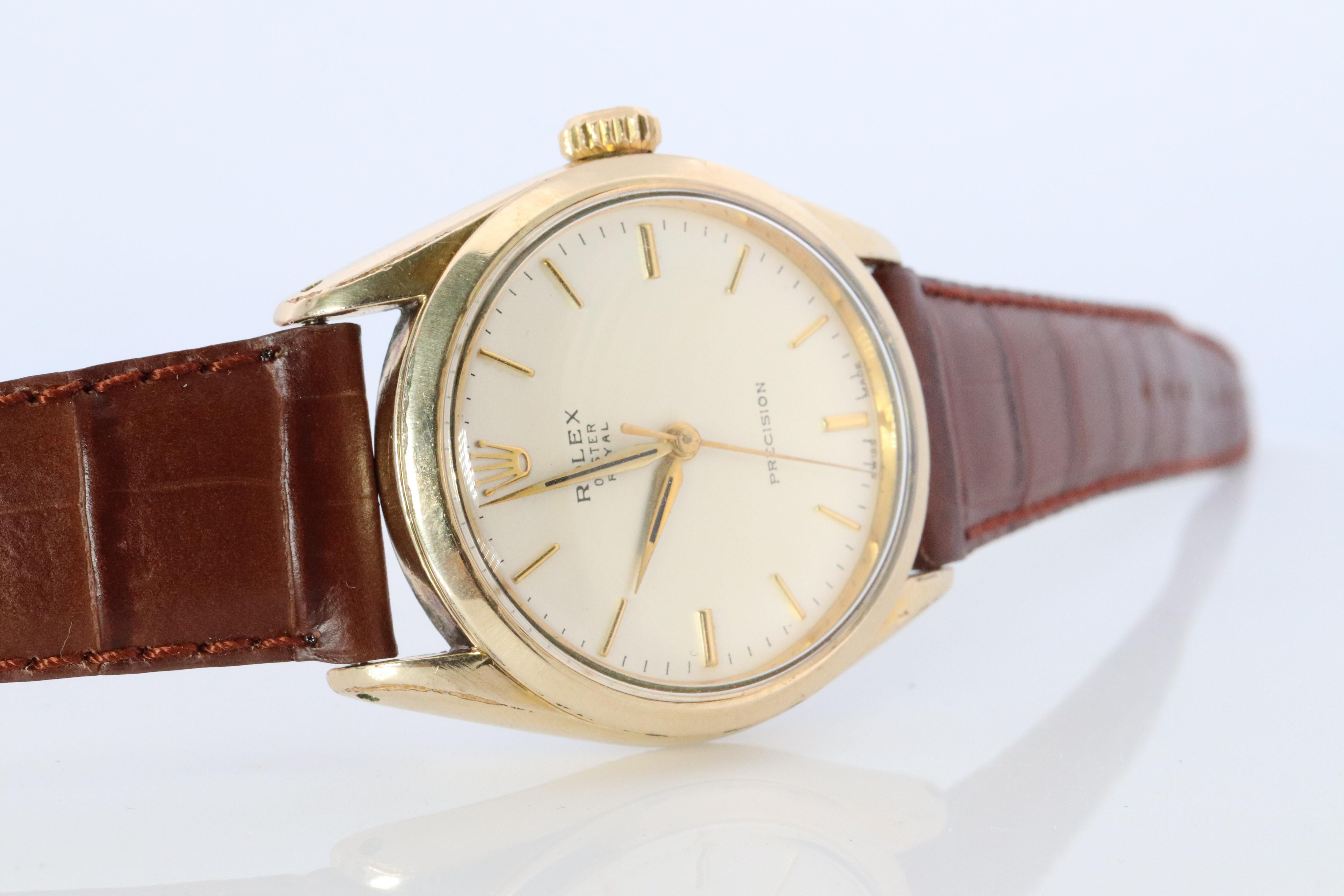 Vintage Rolex Mens Watch

Just underwent Full Service - Ready To Go

Stainless Steel Case that is Gold Capped

ref.6426

Windup Movement. Runs well.
Circa 1960s

New Gucci Leather Band. 
Beautiful Watch.

34mm round Case