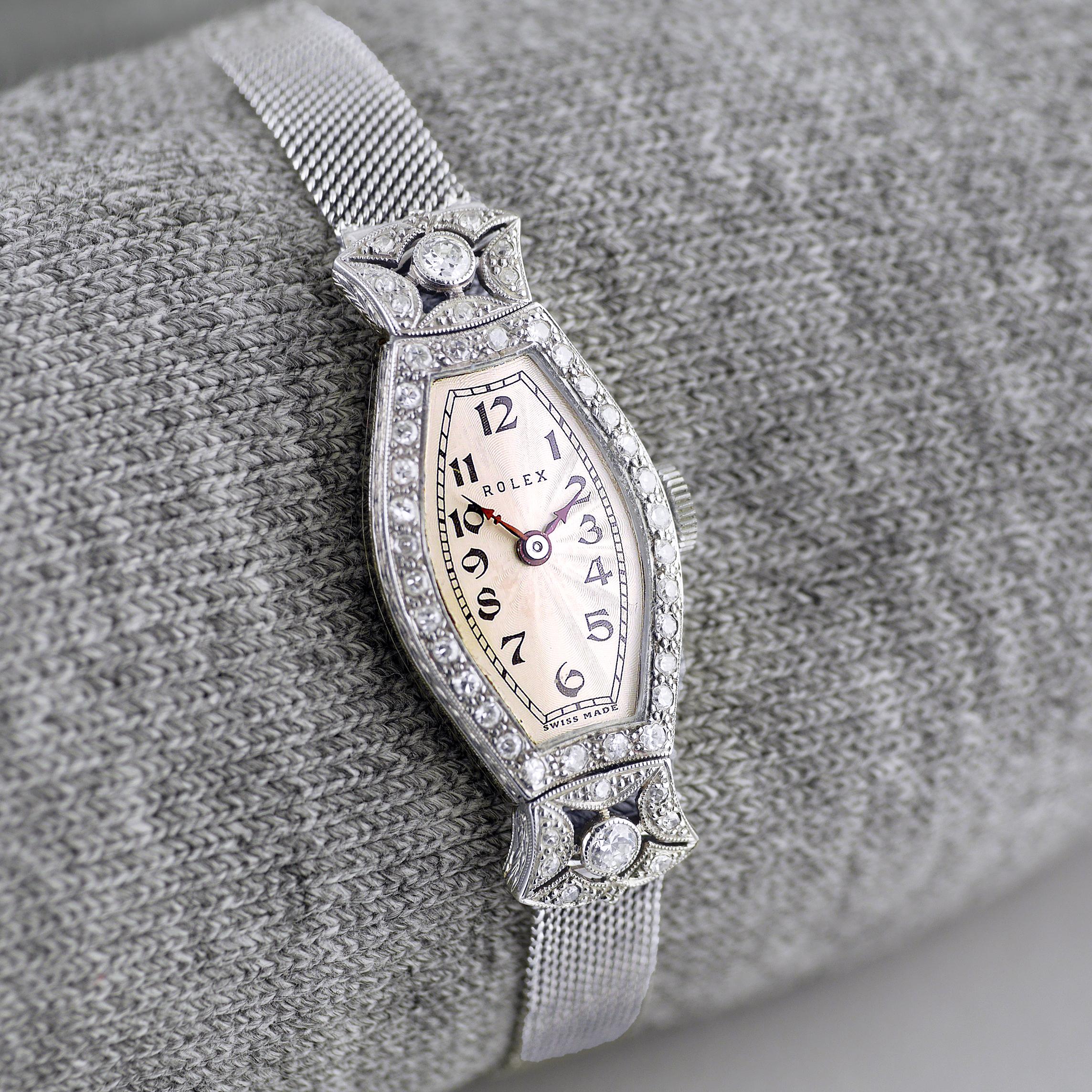 Montre-bracelet Art déco Rolex, en or blanc et diamants, datée de 1927 Pour femmes en vente