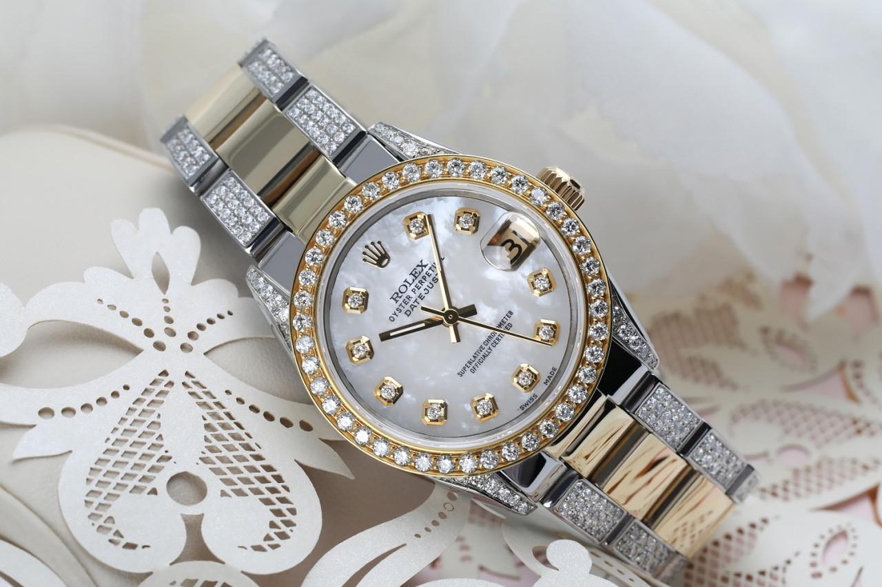 Taille ronde Rolex Montre Datejust Oyster en or 18 carats avec perles blanches et diamants latéraux 68273 en vente