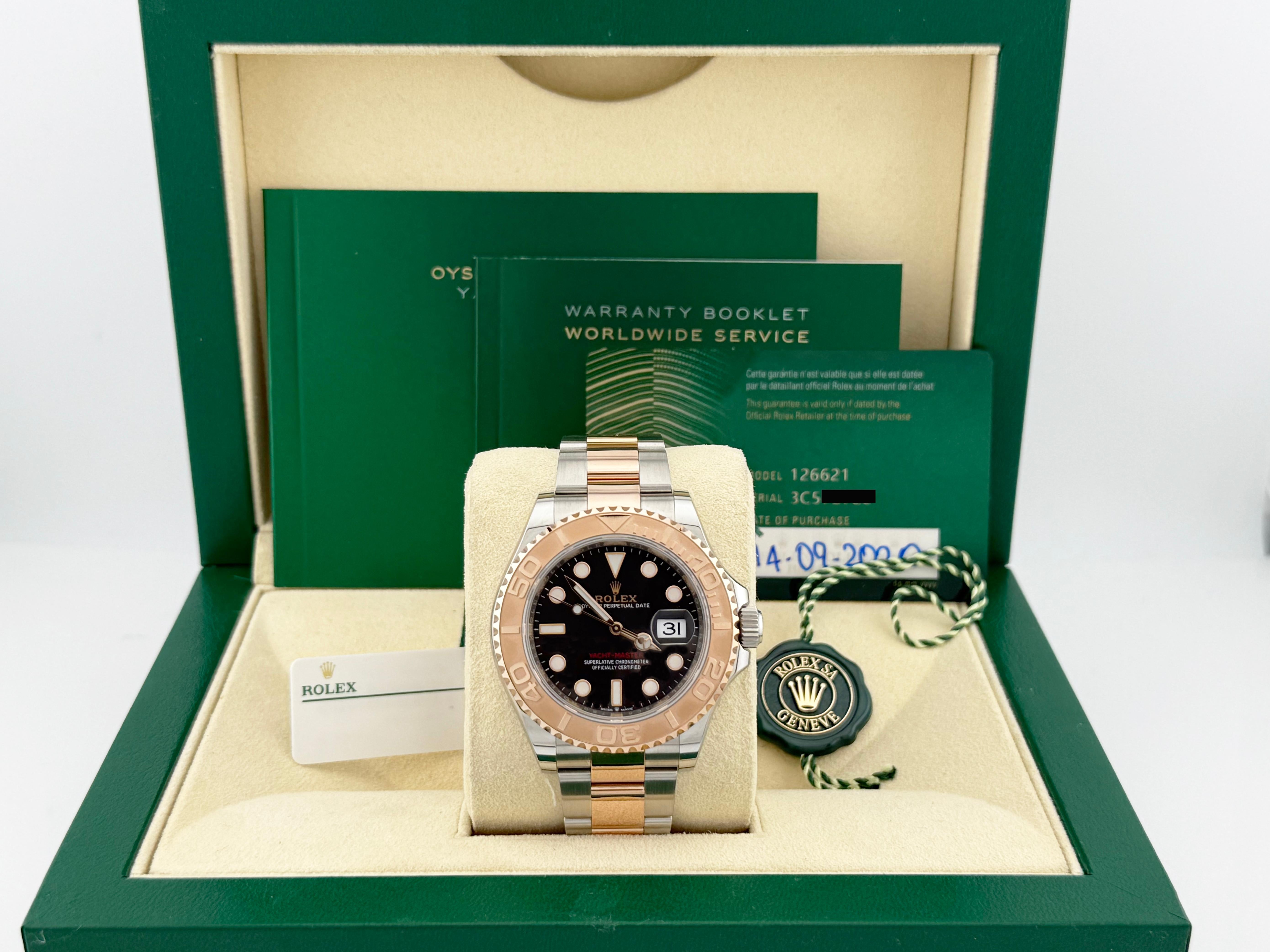 Numero di stile: 126621



Seriale: 3C573***



Anno: 2020

 

Model: Rolex Yacht Master

 

Materiale della cassa: Acciaio inossidabile 

 

Fascia: oro rosa 18 carati e acciaio inossidabile

  

Lunetta: oro rosa 18 carati 

  

Quadrante: