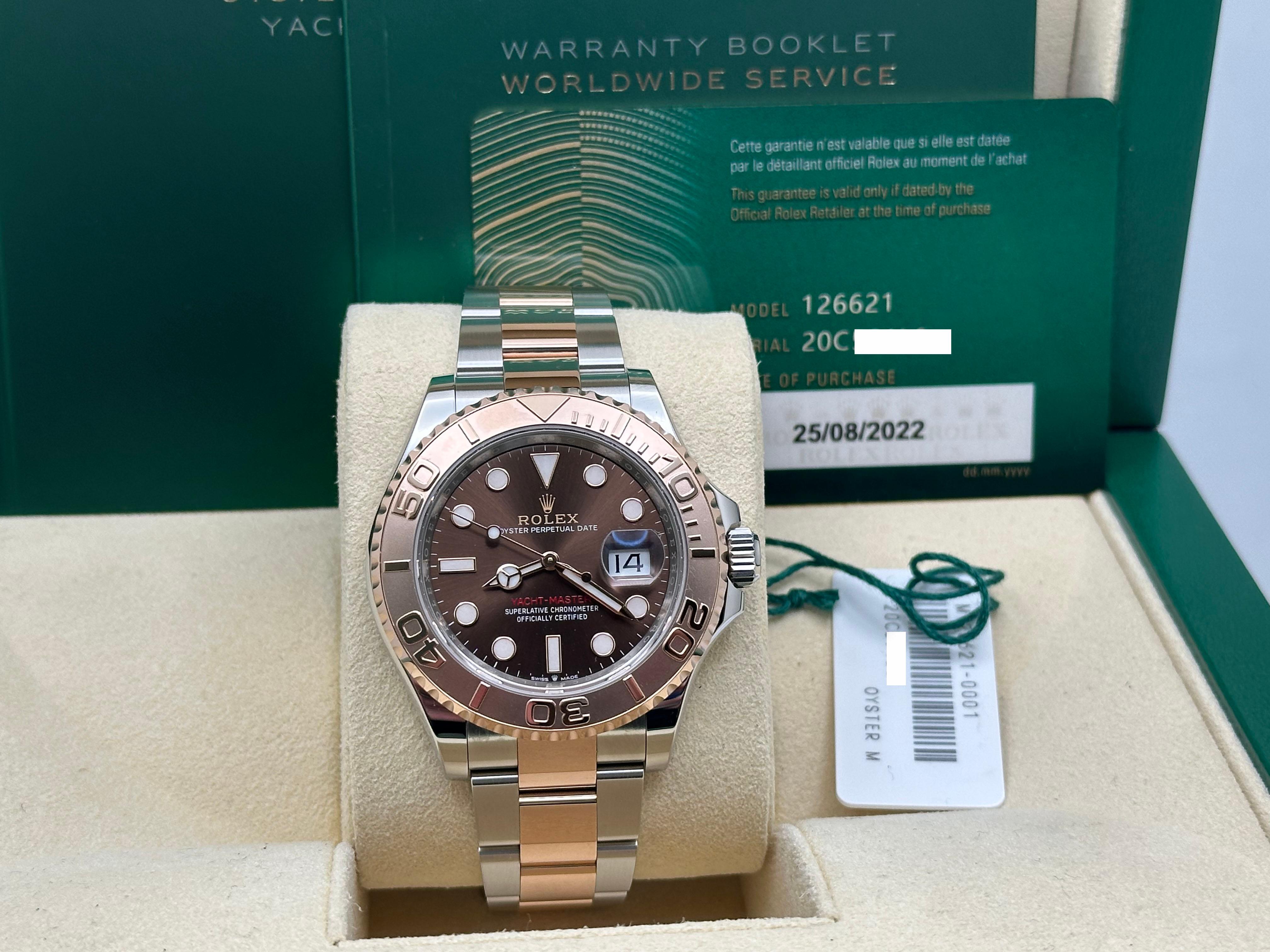 Rolex Yacht Master 126621 40 mm cadran chocolat or rose 18 carats Boîte en acier et papier 2022 Excellent état à San Diego, CA